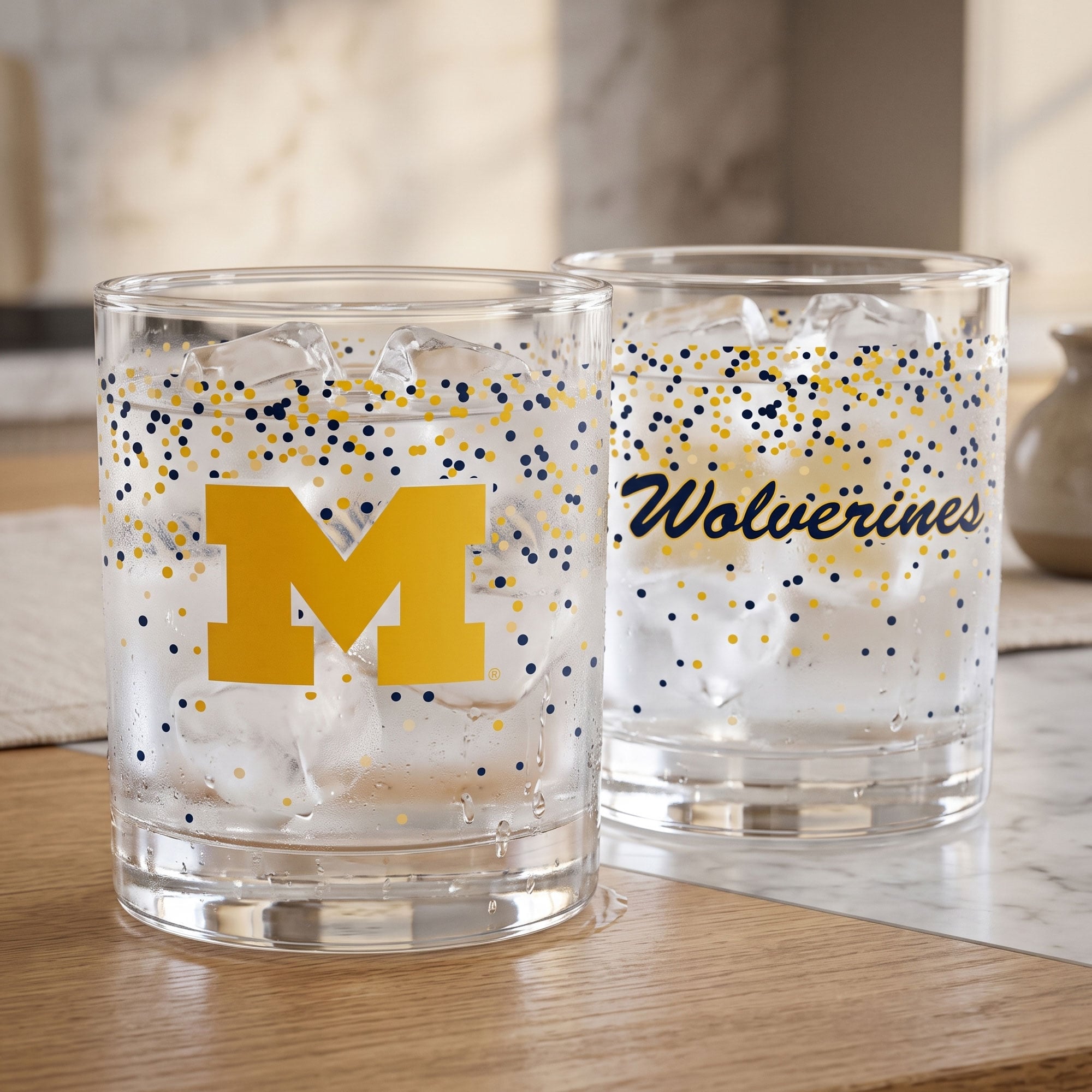 Ensemble de 2 verres à whisky Confetti Wolverines d'Indigo Falls, Michigan