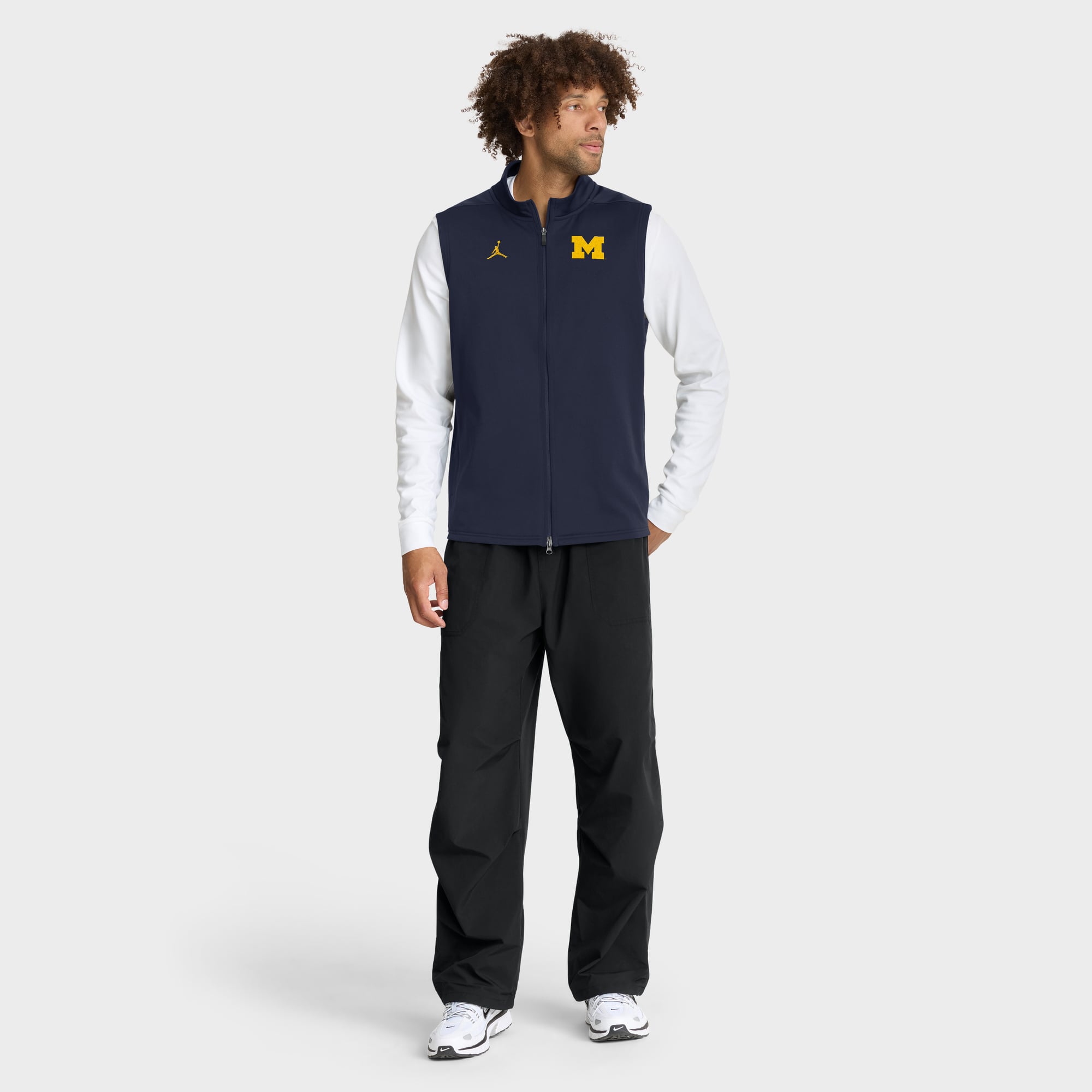 Gilet zippé intégral Jordan Brand blanc Michigan Wolverines Primetime Victory Therma-FIT pour homme