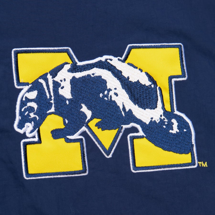 Michigan Wolverines Robe Old Michigan Wolverines Logo Sailor Hat Wolverine Mascot Vinyl