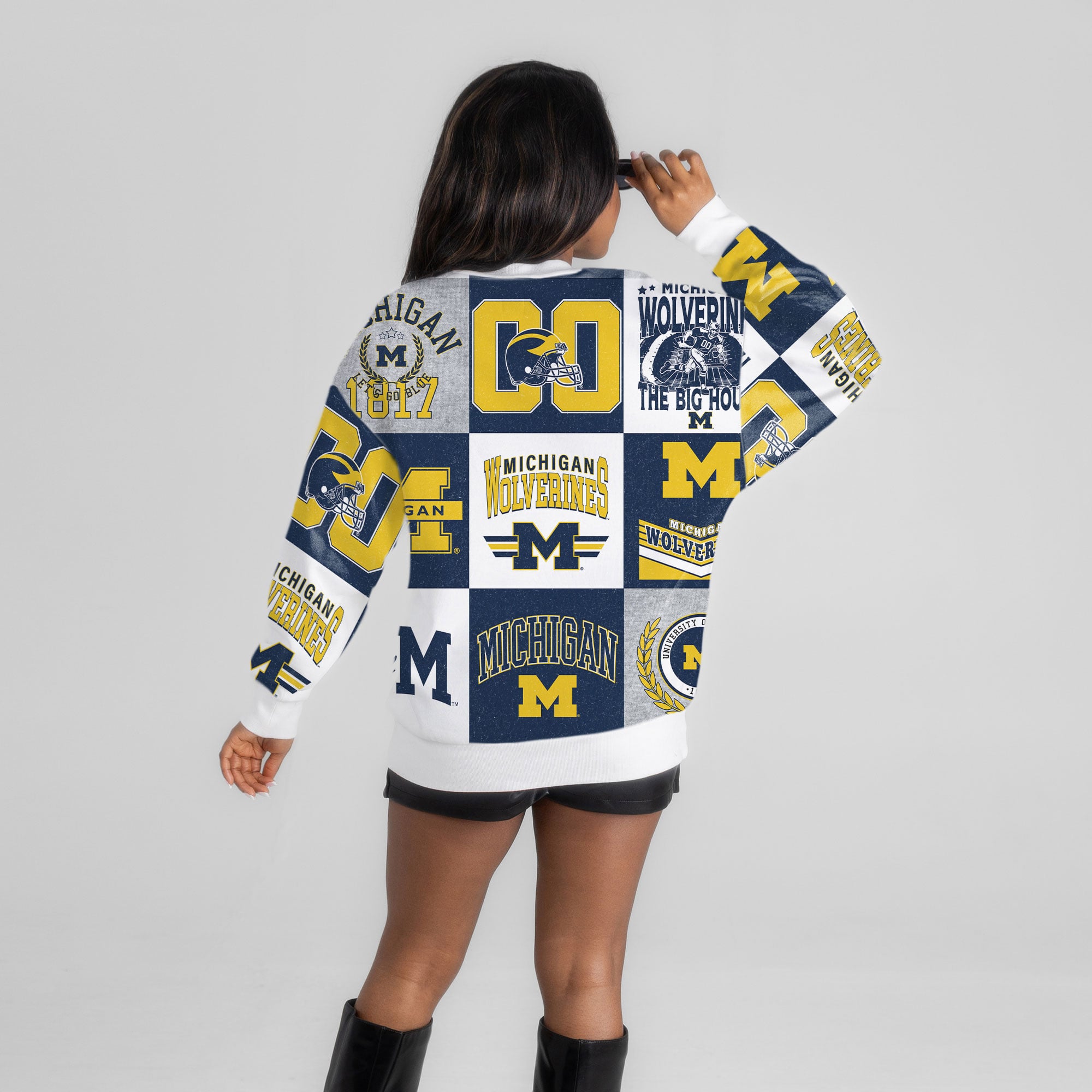 Pull à manches longues patchwork Michigan Wolverines Highlight Reel pour femme, bleu marine, Gameday Couture