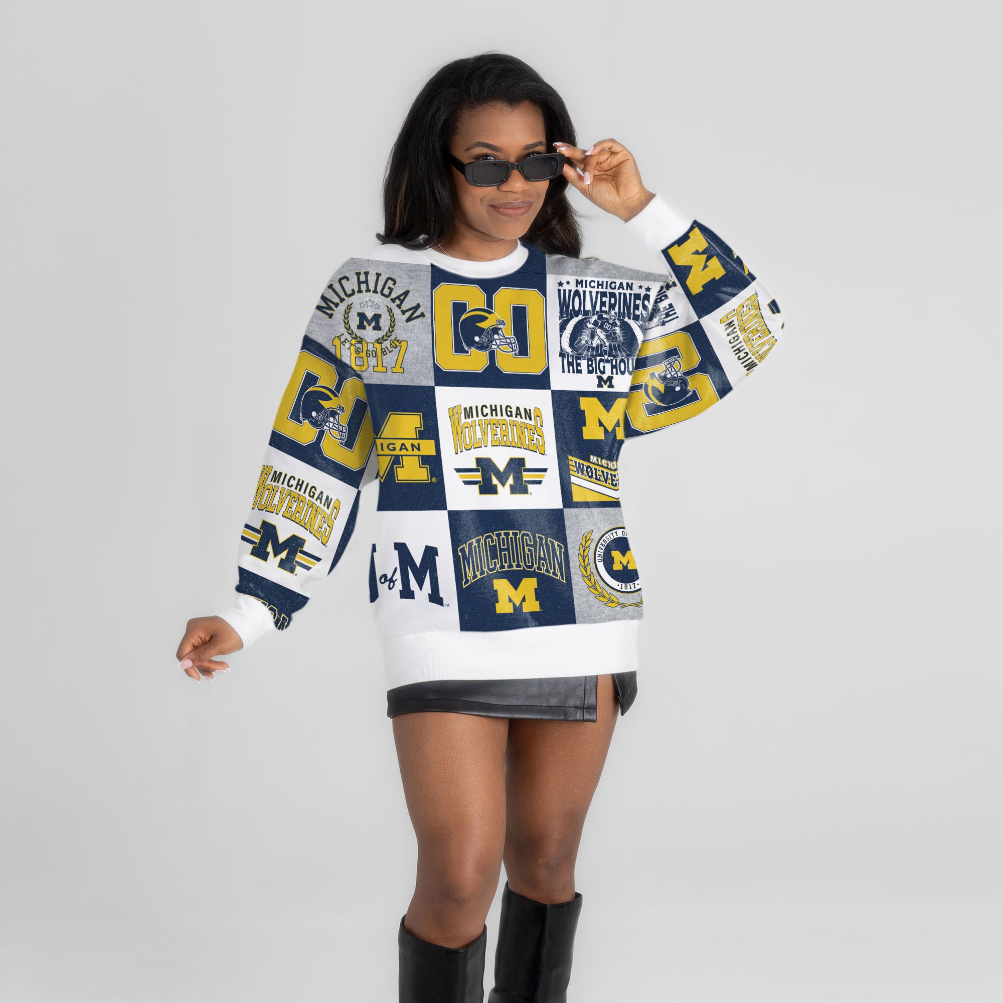 Pull à manches longues patchwork Michigan Wolverines Highlight Reel pour femme, bleu marine, Gameday Couture