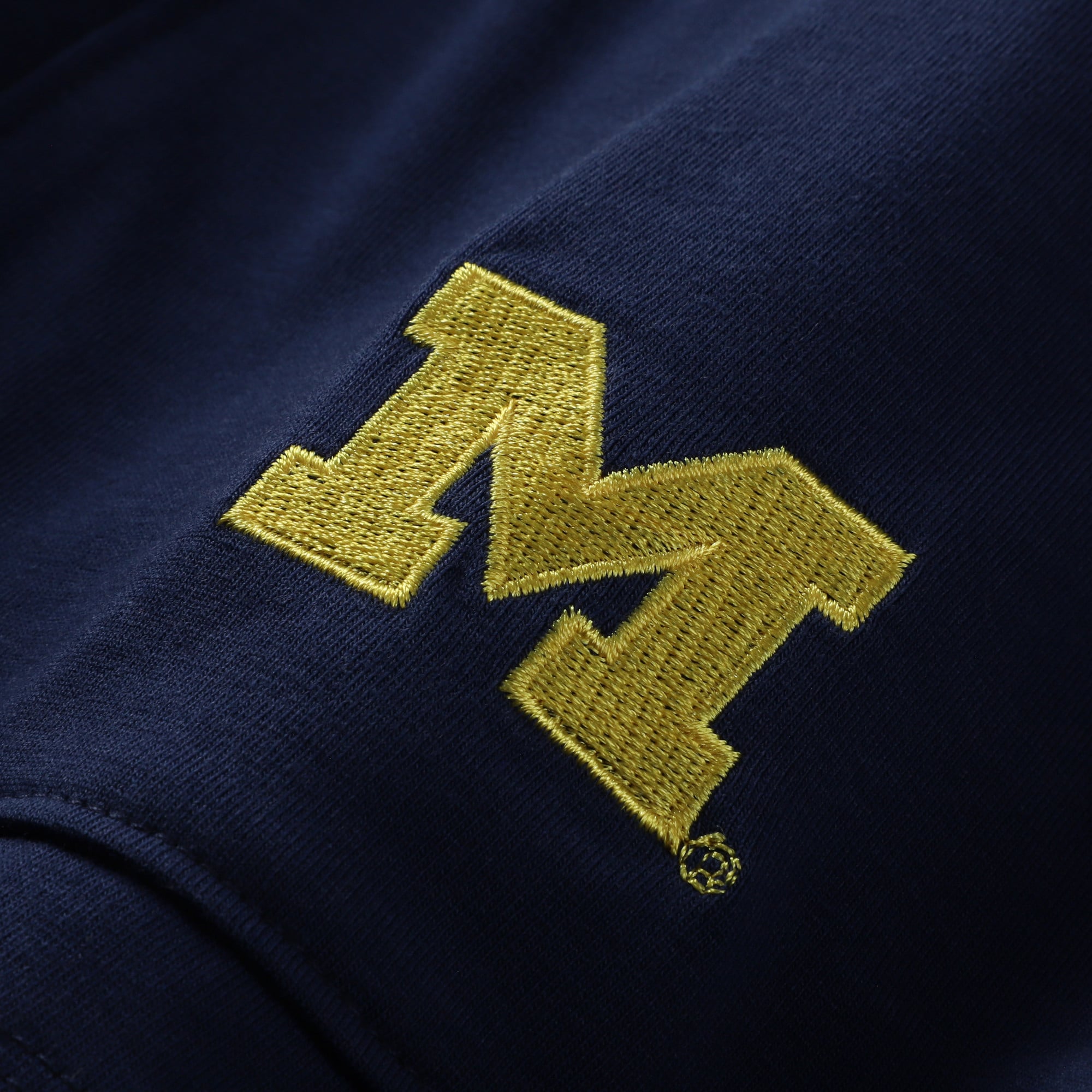Robe-jupe-short ZooZatz bleu marine pour femme, motif Michigan Wolverines, en mélange de trois tissus et poches.