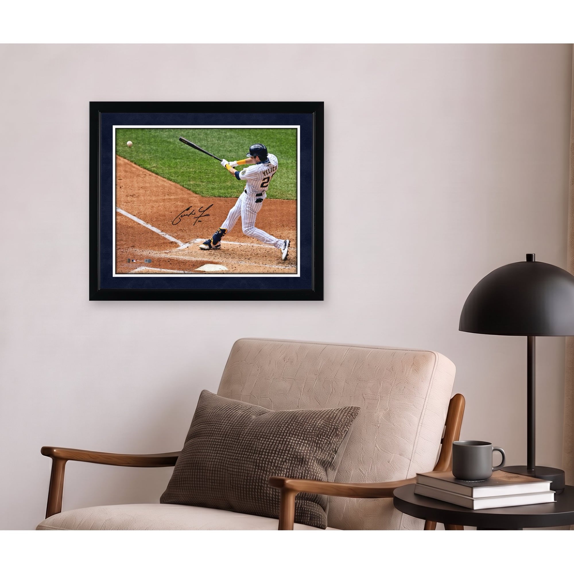 Photo de Christian Yelich (Milwaukee Brewers) autographiée (40,6 x 50,8 cm) en train de frapper