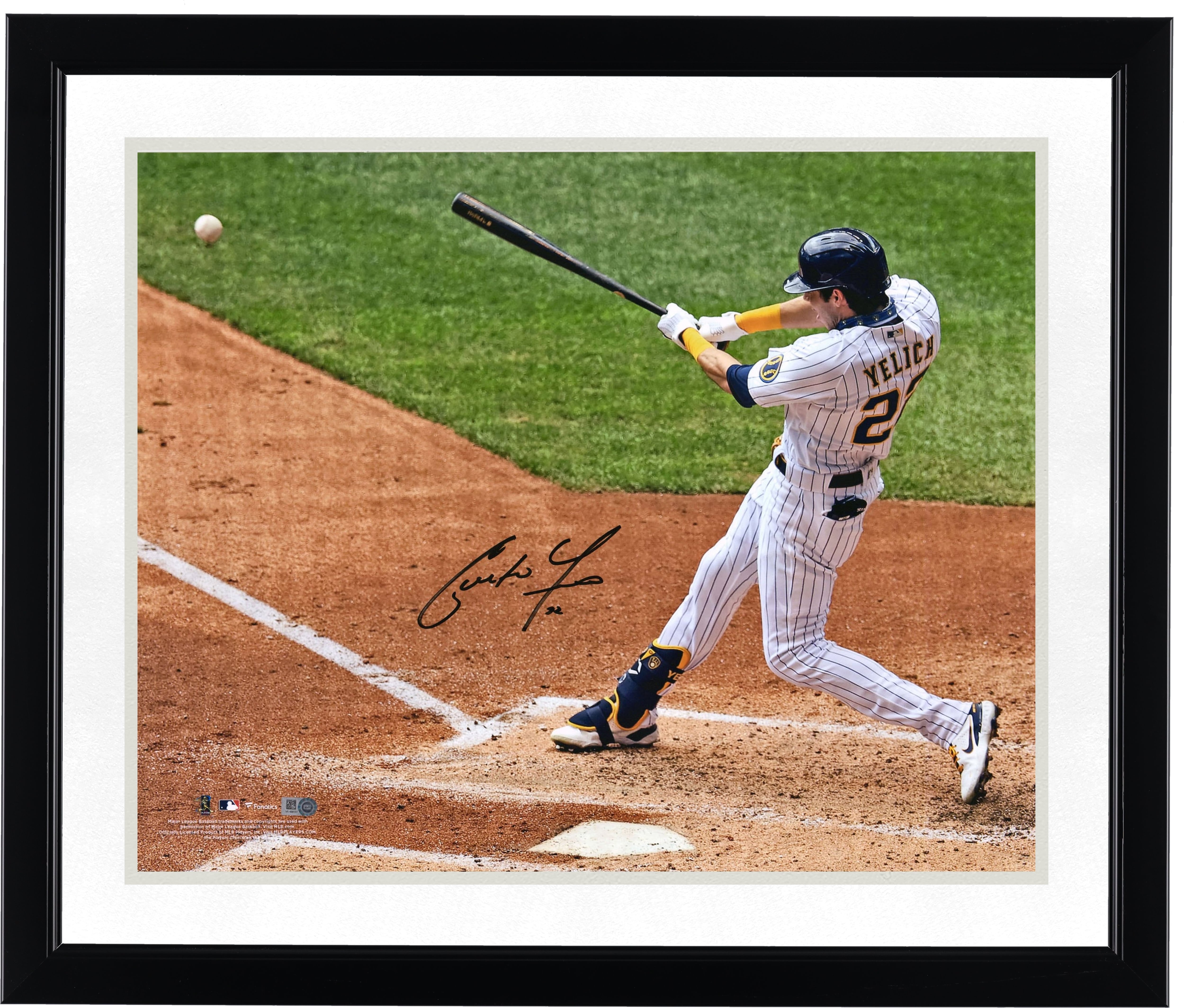Photo de Christian Yelich (Milwaukee Brewers) autographiée (40,6 x 50,8 cm) en train de frapper