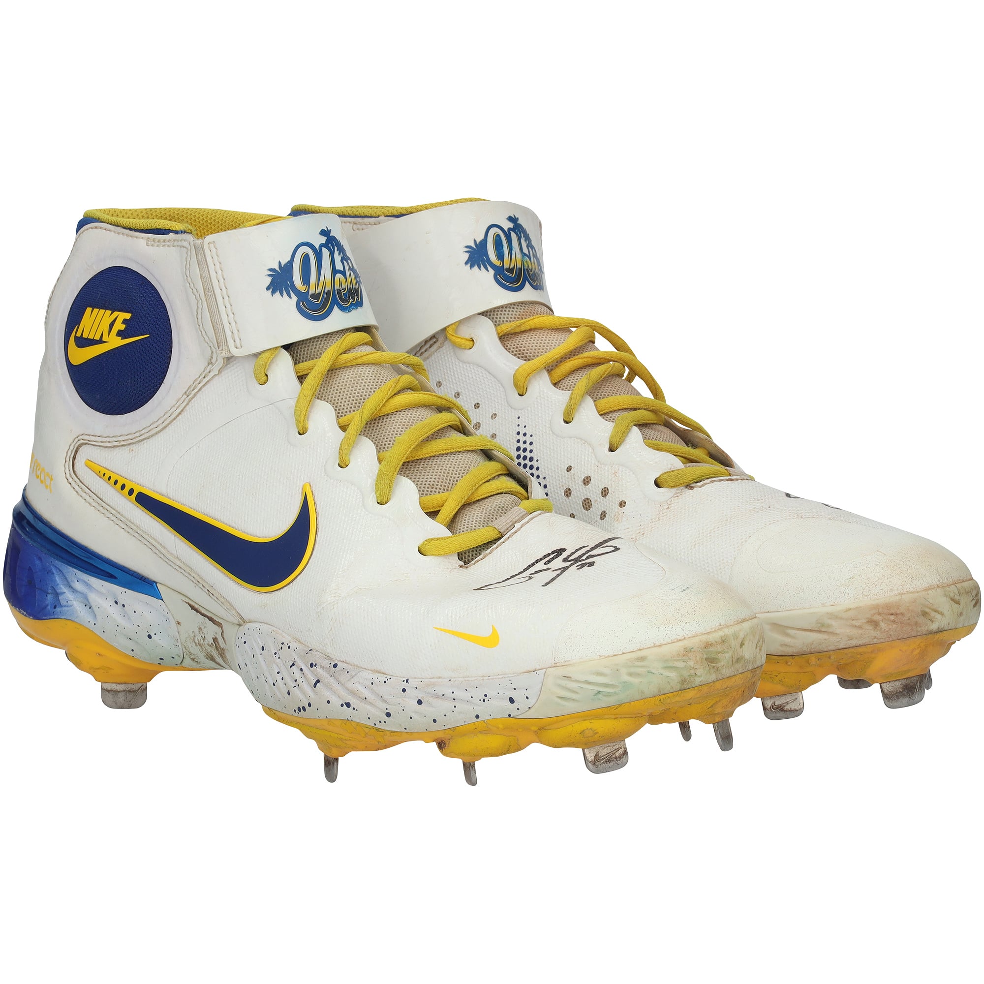 Christian Yelich Milwaukee Brewers Autographed Game-Used White Nike Cleats vs. St. Louis Cardinals on June 23, 2022 with "Game Used" Inscription