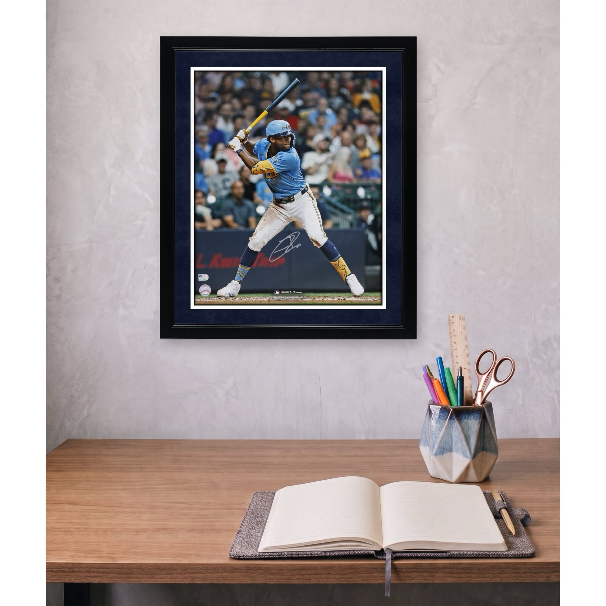 Photo de Jackson Chourio, joueur des Brewers de Milwaukee, autographiée (16" x 20").