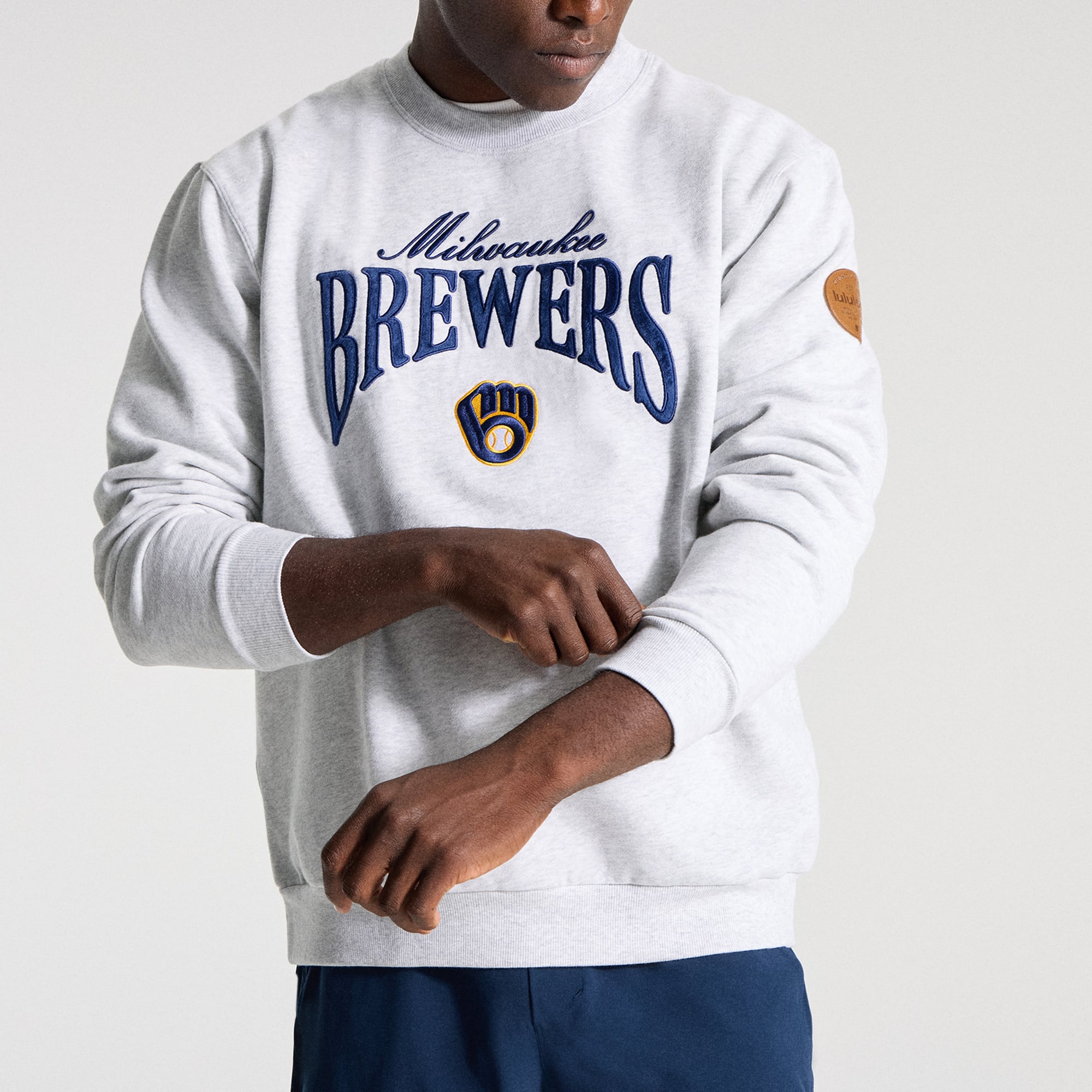 Sweat-shirt Steady State des Milwaukee Brewers de lululemon, gris chiné ultra clair, pour homme