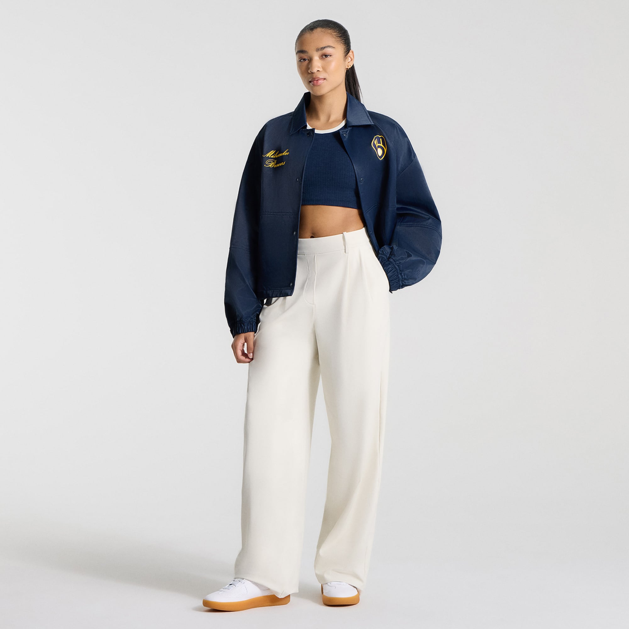 Veste d'entraîneur lululemon True Navy Milwaukee Brewers pour femme