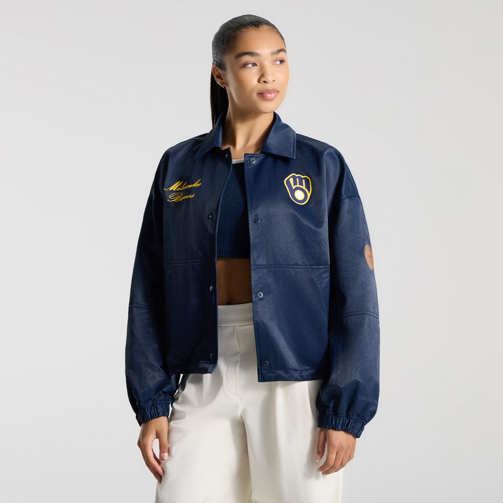 Veste d'entraîneur lululemon True Navy Milwaukee Brewers pour femme