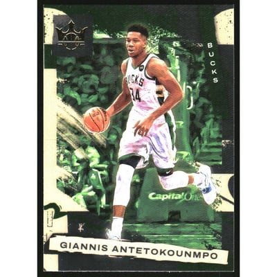 2021-22 Court Kings #34 Giannis Antetokounmpo