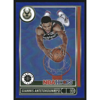 2022-23 Panini Chronicles Blue #580 Giannis Antetokounmpo/Hoops Premium Stock