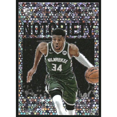 2022-23 Panini Mosaic Notoriety Fast Break #3 Giannis Antetokounmpo