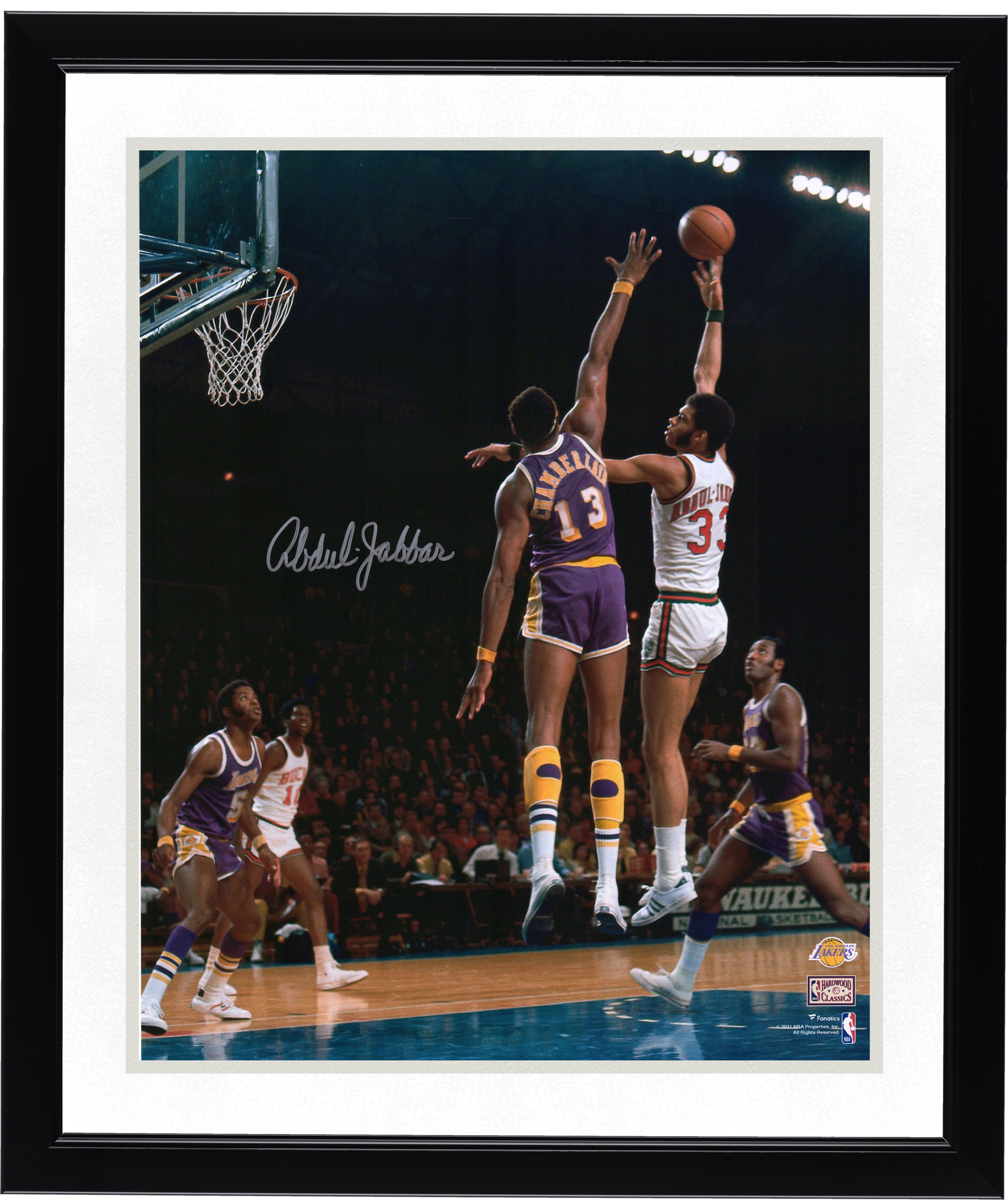 Kareem Abdul-Jabbar Milwaukee Bucks Autographed 16" x 20" Sky Hook Photograph vs. Los Angeles Lakers