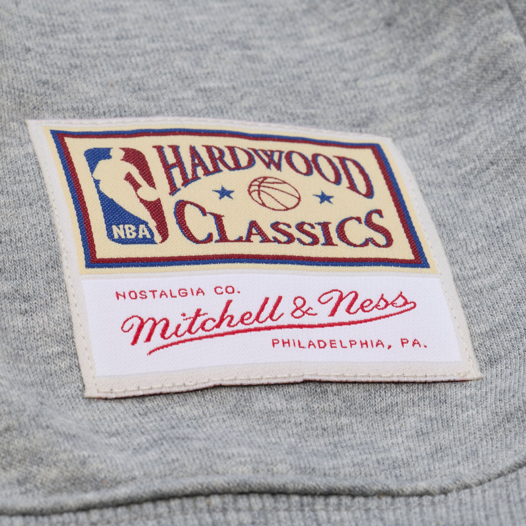 Men's Mitchell & Ness Heather Gray Milwaukee Bucks Walk-Off Fleece Sweatshirt