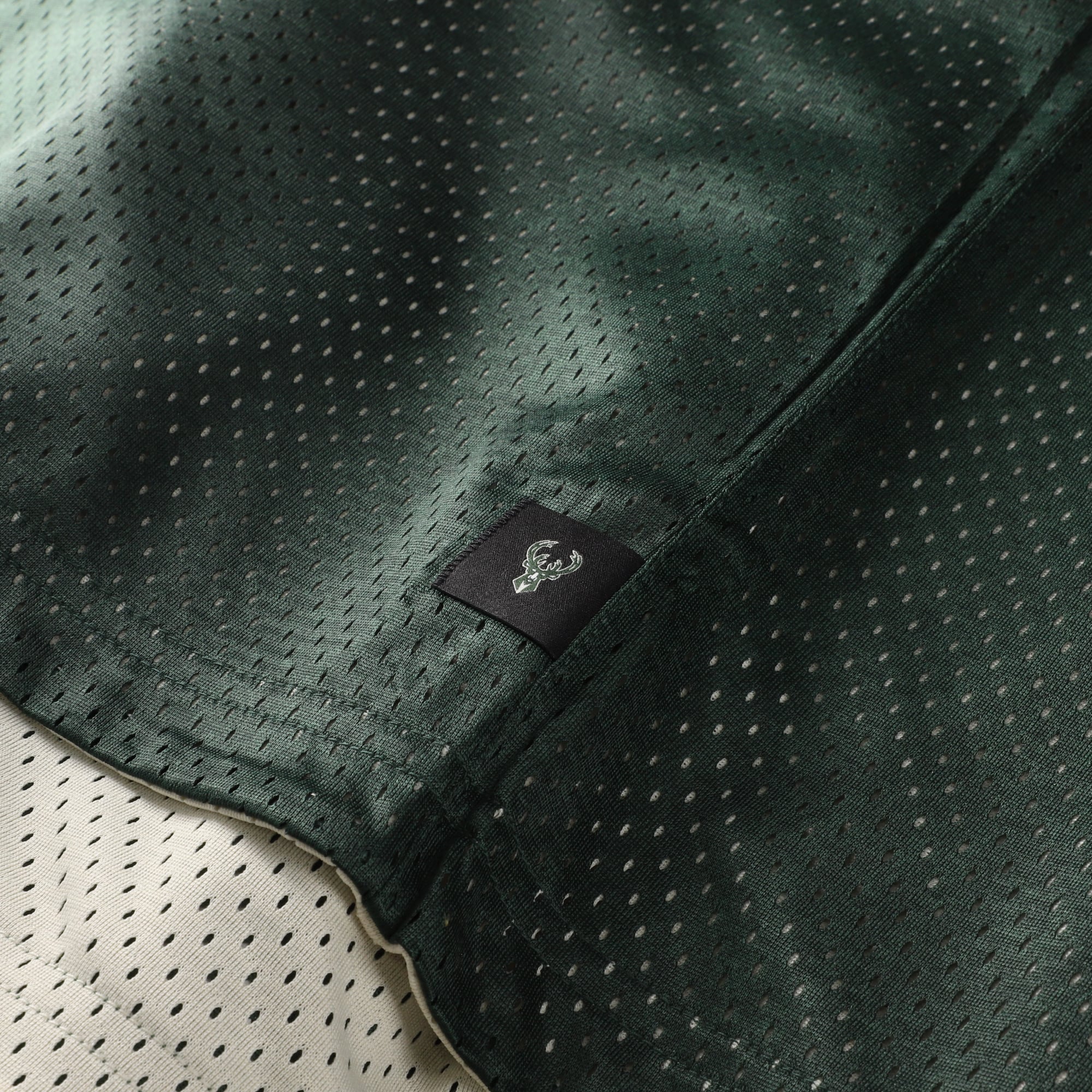 Maillot réversible Nike vert chasseur/crème Milwaukee Bucks 2026 Standard Issue Practice Icon Mesh pour homme
