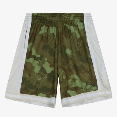 Milwaukee Bucks Mitchell & Ness 2000 Ghost Camo Swingman Shorts - Green - Mens