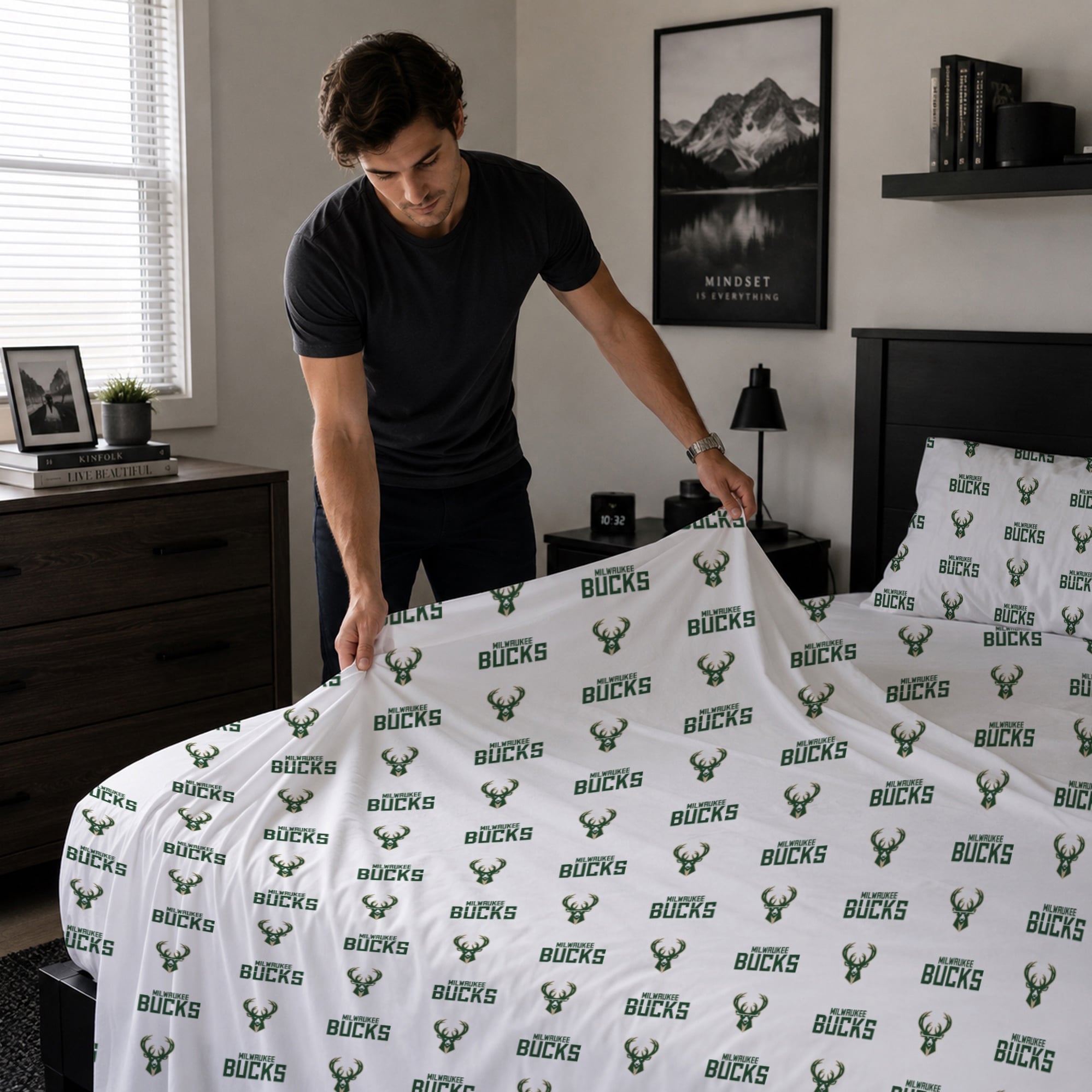 Pegasus Milwaukee Bucks Four-Piece Queen Sheet Set