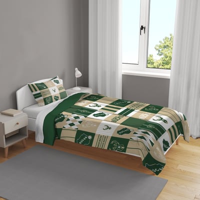 Milwaukee Bucks Pegasus Patchwork Plaid Two-Piece Twin/Twin XL Bed in a Bag Set