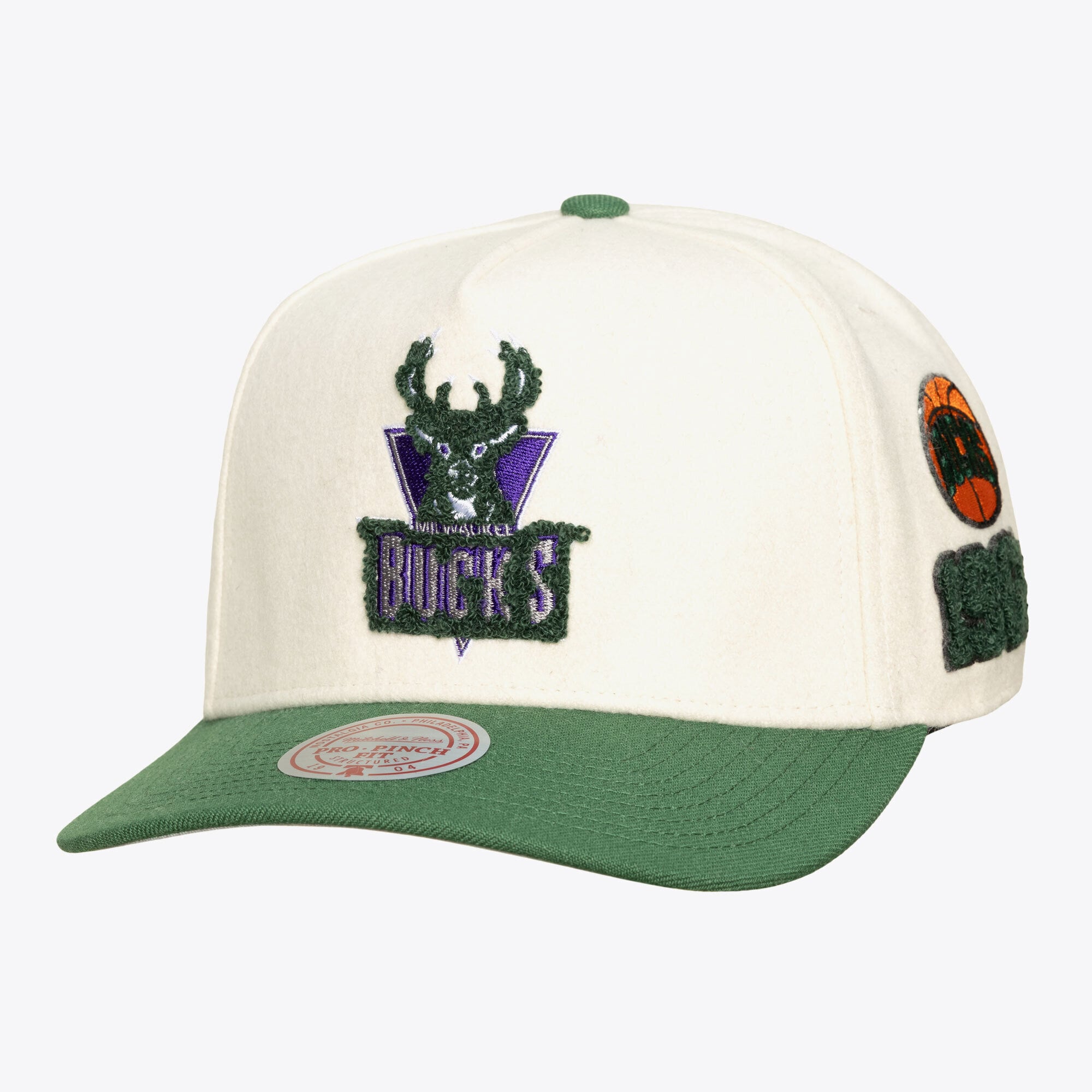 Casquette unisexe Mitchell & Ness crème Milwaukee Bucks Team Pro ajustable