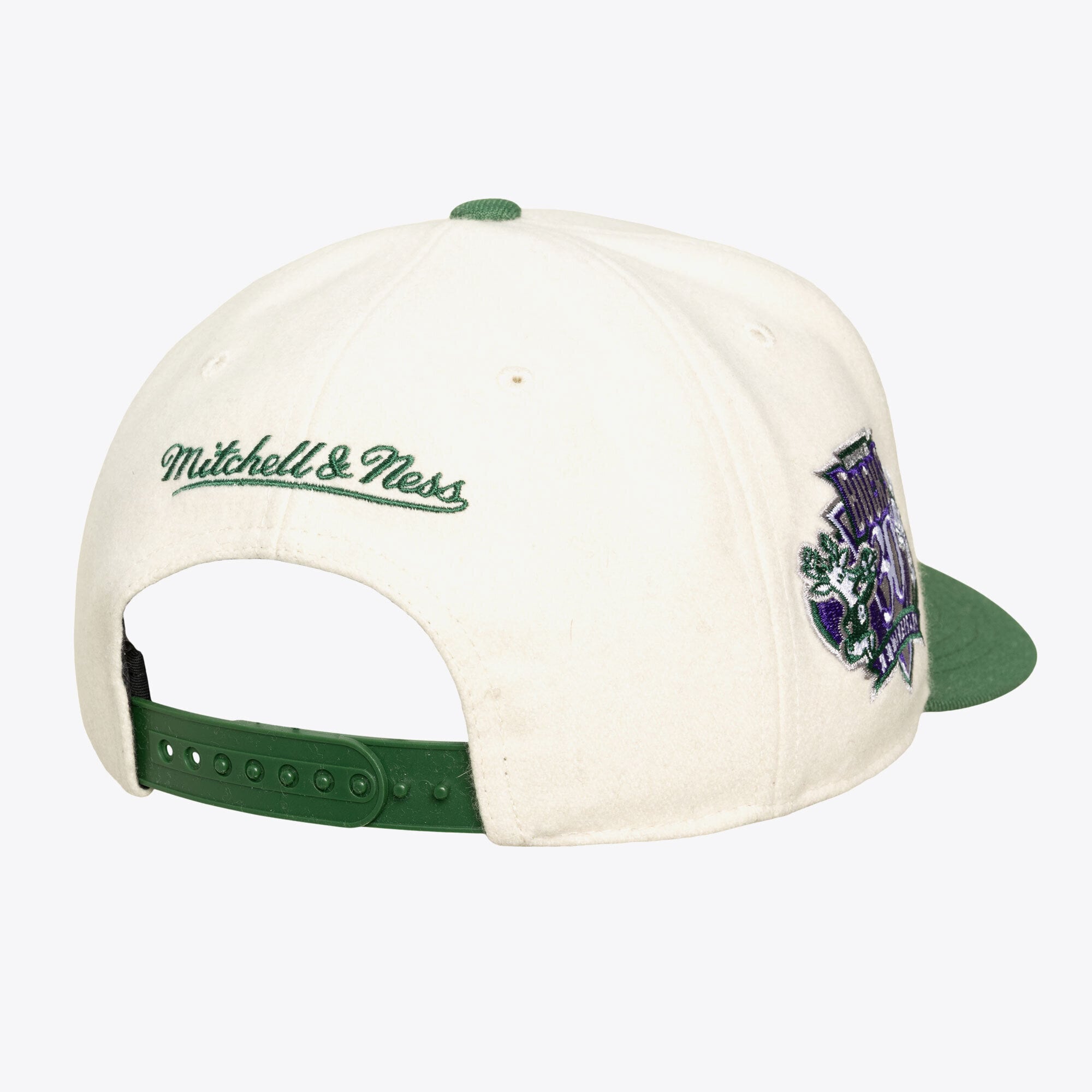 Casquette unisexe Mitchell & Ness crème Milwaukee Bucks Team Pro ajustable