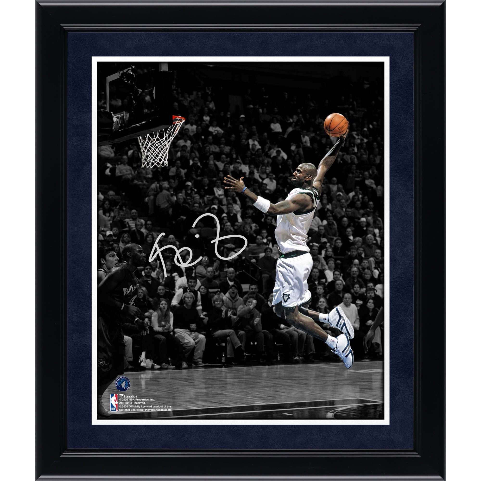 Photographie autographiée de 11"x 14" de Kevin Garnett par les Timberwolves du Minnesota