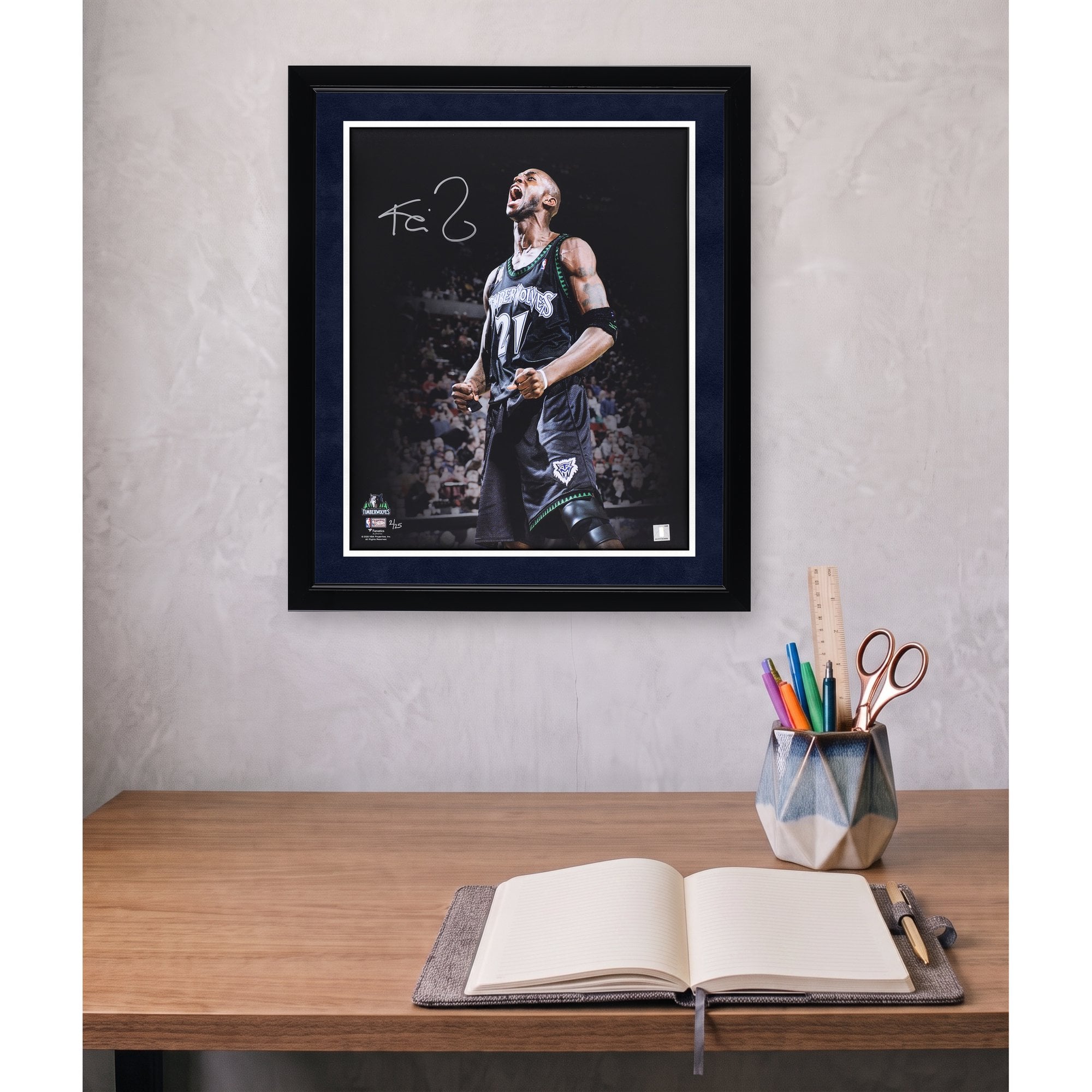 Photo dédicacée de Kevin Garnett (Minnesota Timberwolves) - 40,6 x 50,8 cm (édition limitée à 25 exemplaires)