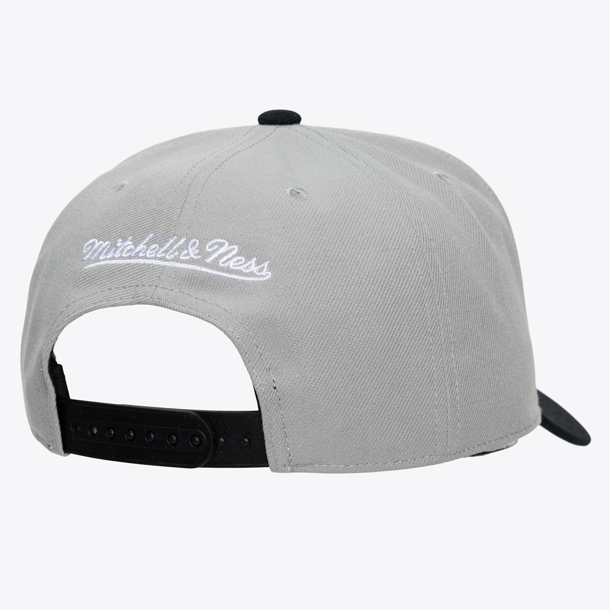 Men's Mitchell & Ness Gray Minnesota Timberwolves Legendary Home Pro Pinch Snapback Hat