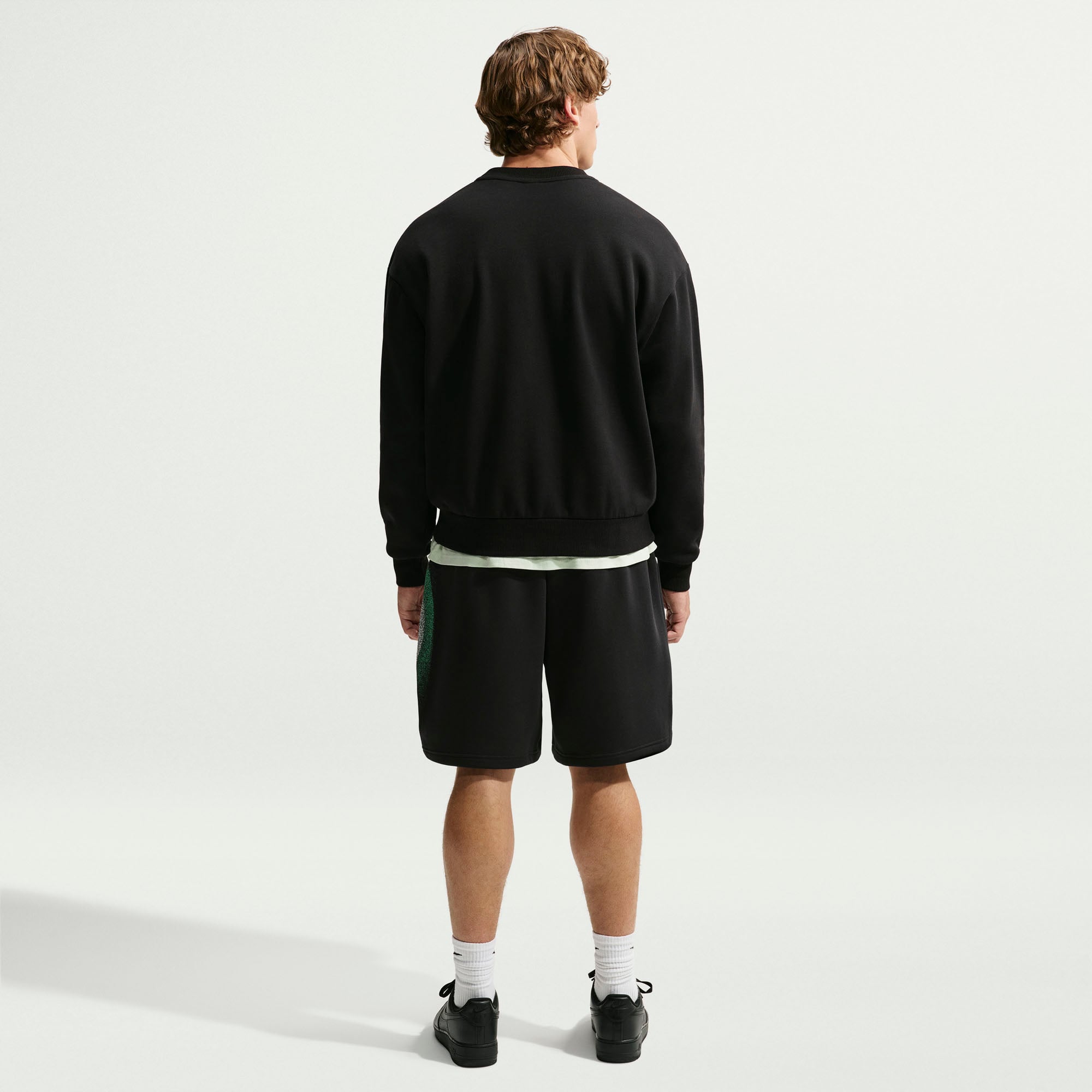 Short de sport Nike Timberwolves Minnesota Standard Issue 2026 pour homme, en polaire noire.