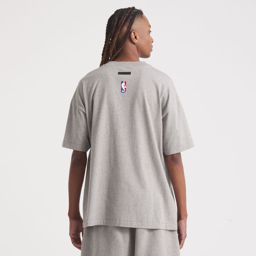 ミネソタ・ティンバーウルブズ × Fear Of God Essentials 半袖Tシャツ