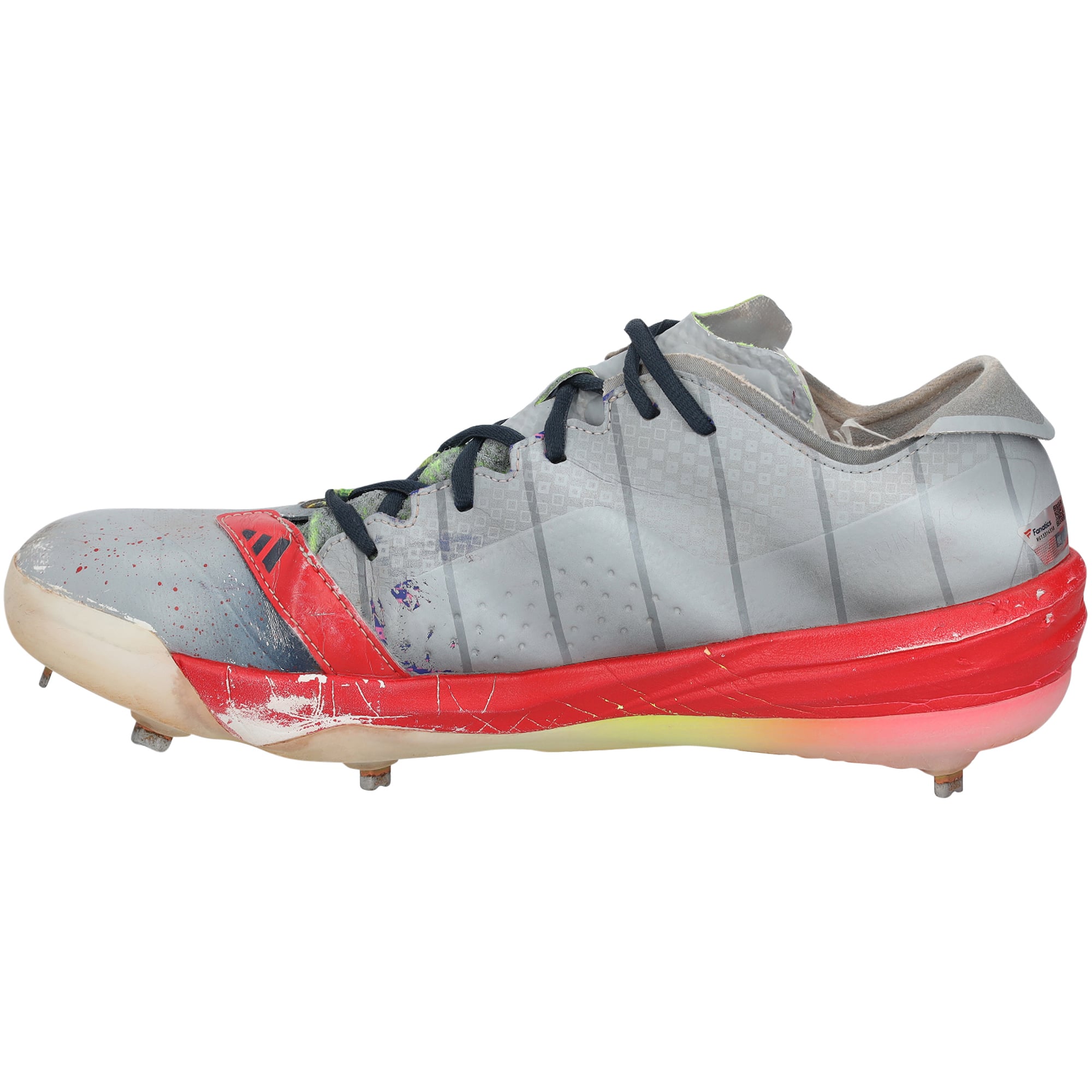 Crampons adidas gris et rouges autographiés par Brooks Lee, portés en match par les Twins du Minnesota lors de la saison 2024 de la MLB.
