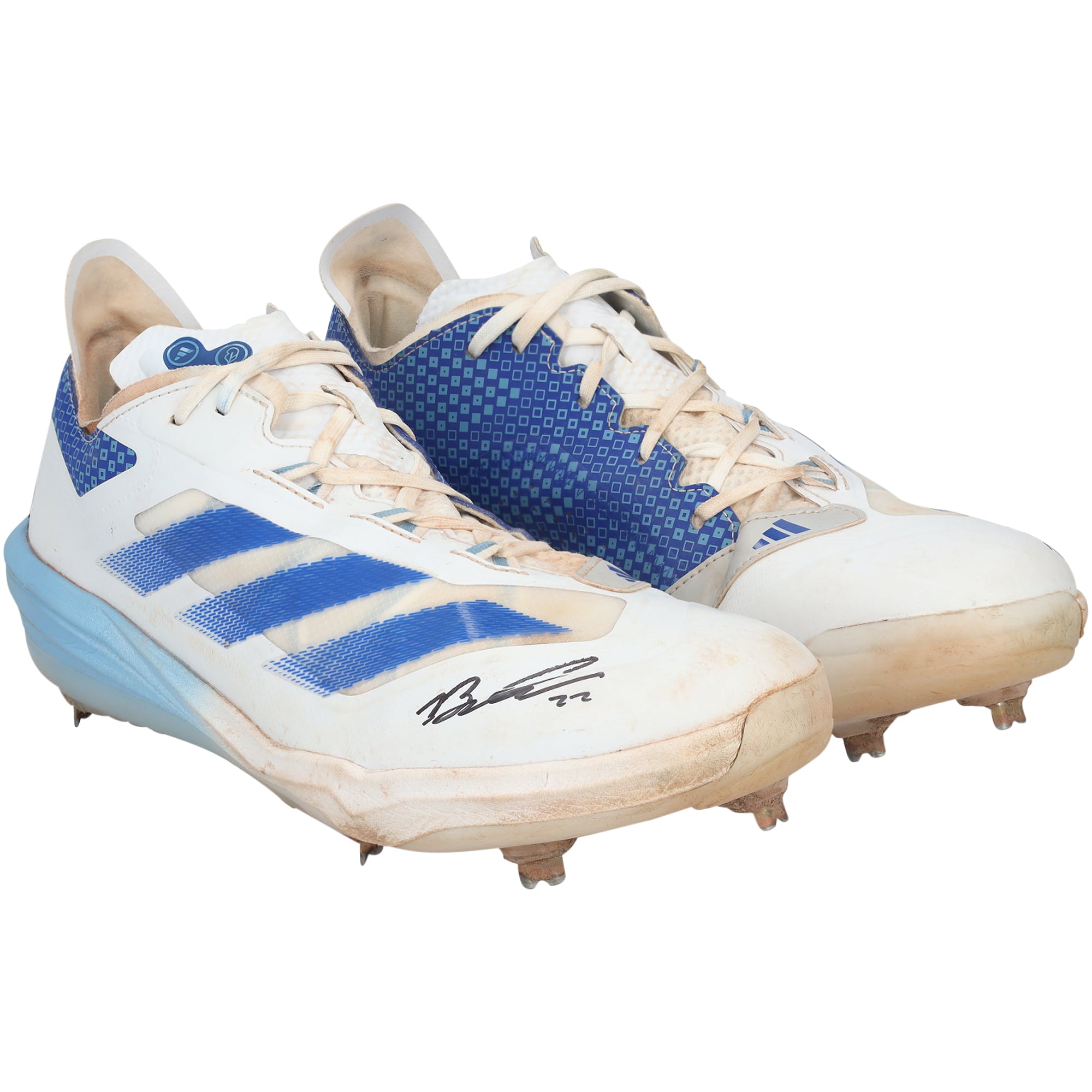 Crampons adidas blancs et bleus autographiés par Brooks Lee