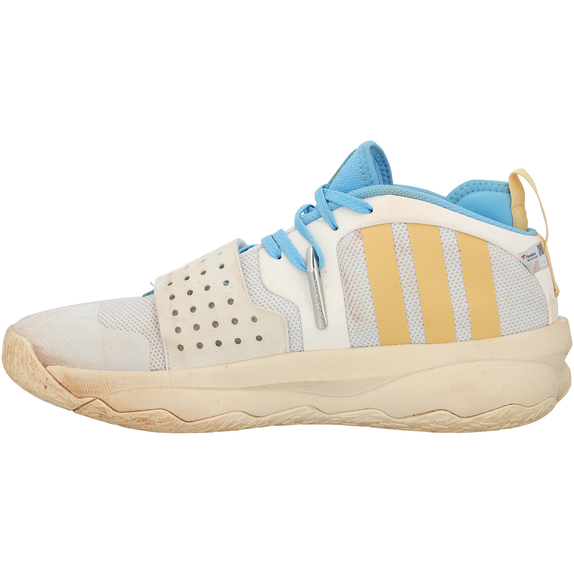 Chaussures blanches adidas autographiées et portées par Brooks Lee, joueur des Minnesota Twins, lors de la saison 2024 de la MLB.