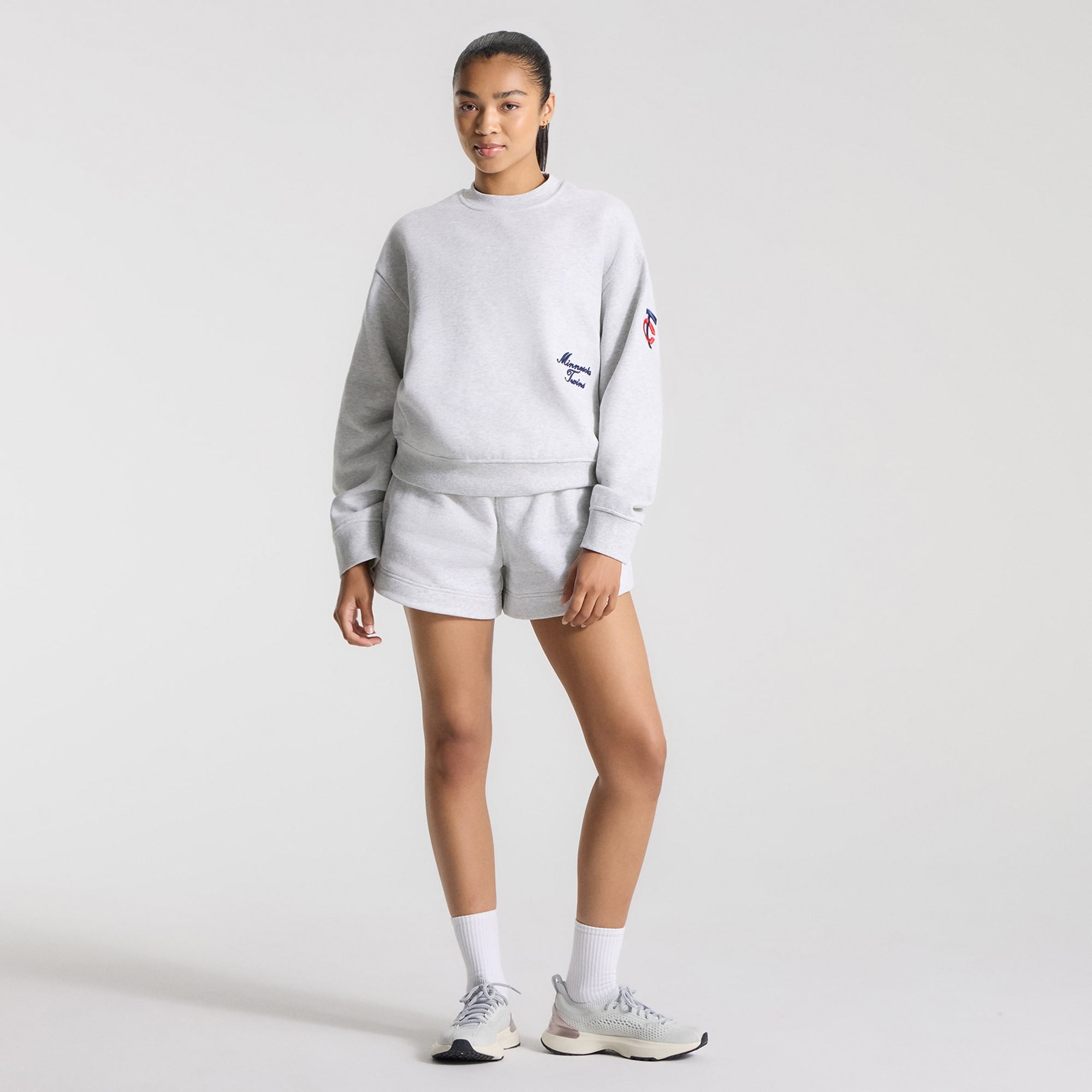 Pull ras du cou surdimensionné Steady State pour femme, couleur gris chiné ultra clair Minnesota Twins