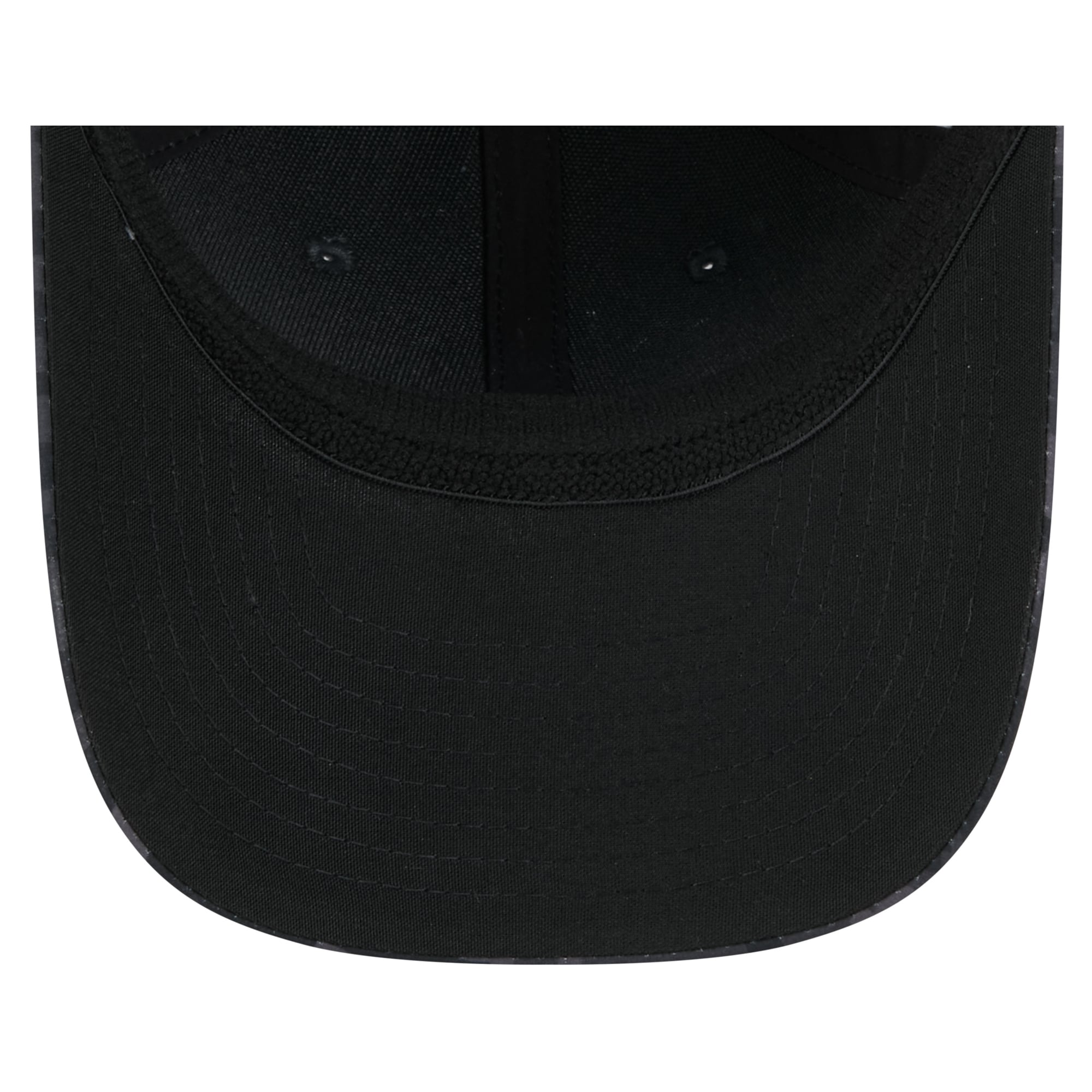 Casquette extensible New Era noire Minnesota Vikings 2026 Salute To Service 39THIRTY M-Crown pour homme