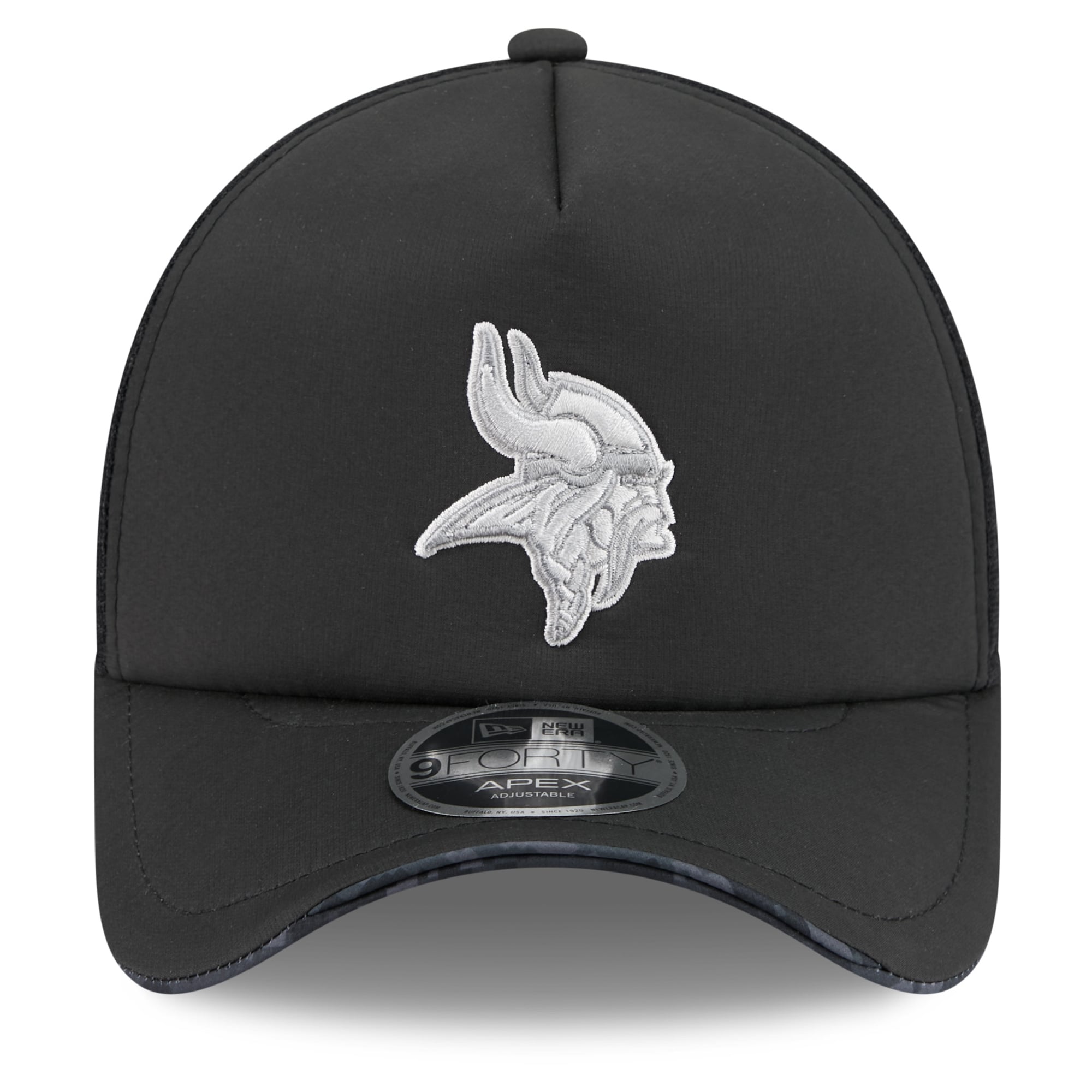 Casquette trucker ajustable New Era Apex 9FORTY noire Minnesota Vikings 2026 Salute To Service pour homme