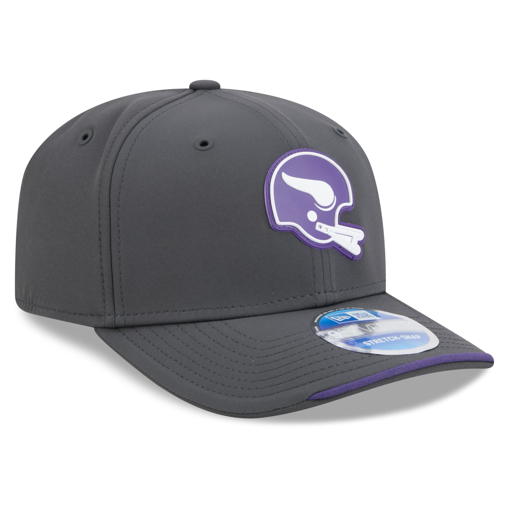 Casquette ajustable New Era anthracite Minnesota Vikings 2026 Sideline pour temps froid 9SEVENTY