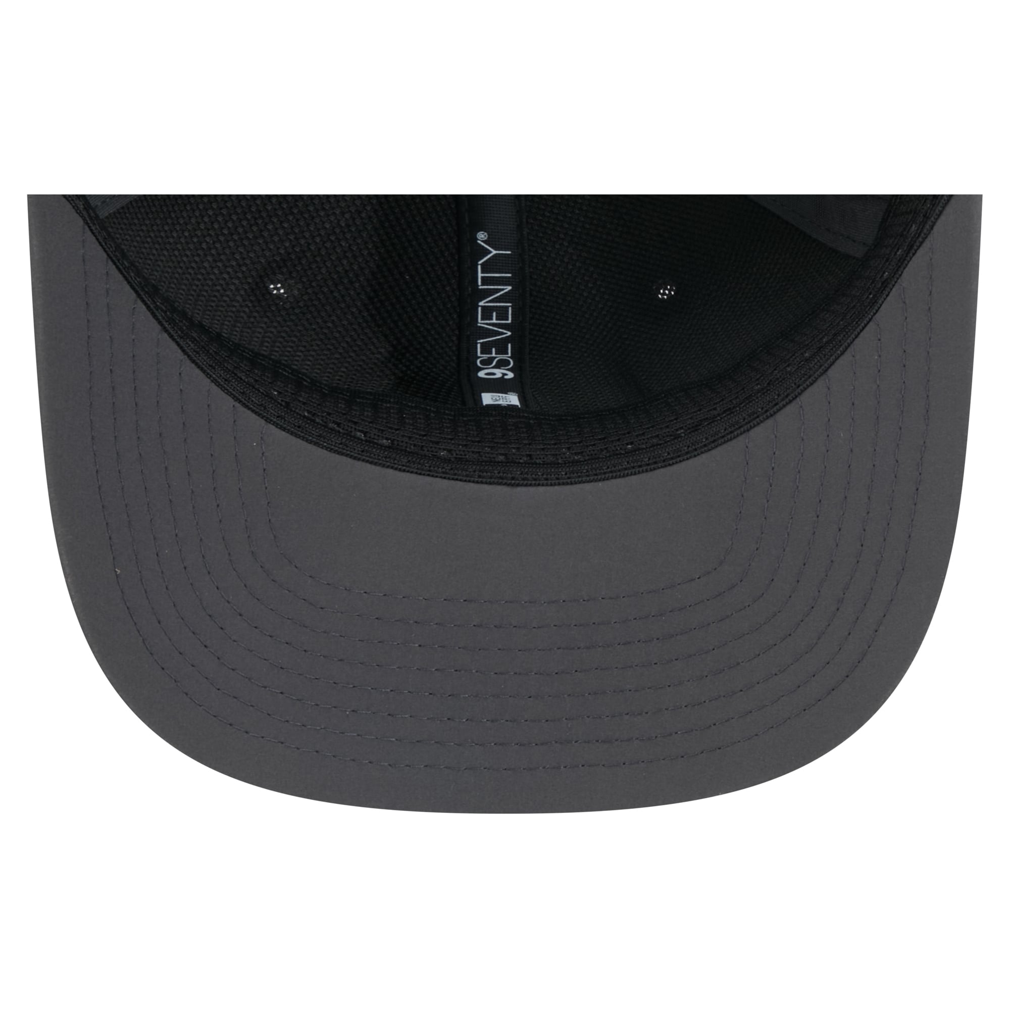 Casquette ajustable New Era anthracite Minnesota Vikings 2026 Sideline pour temps froid 9SEVENTY