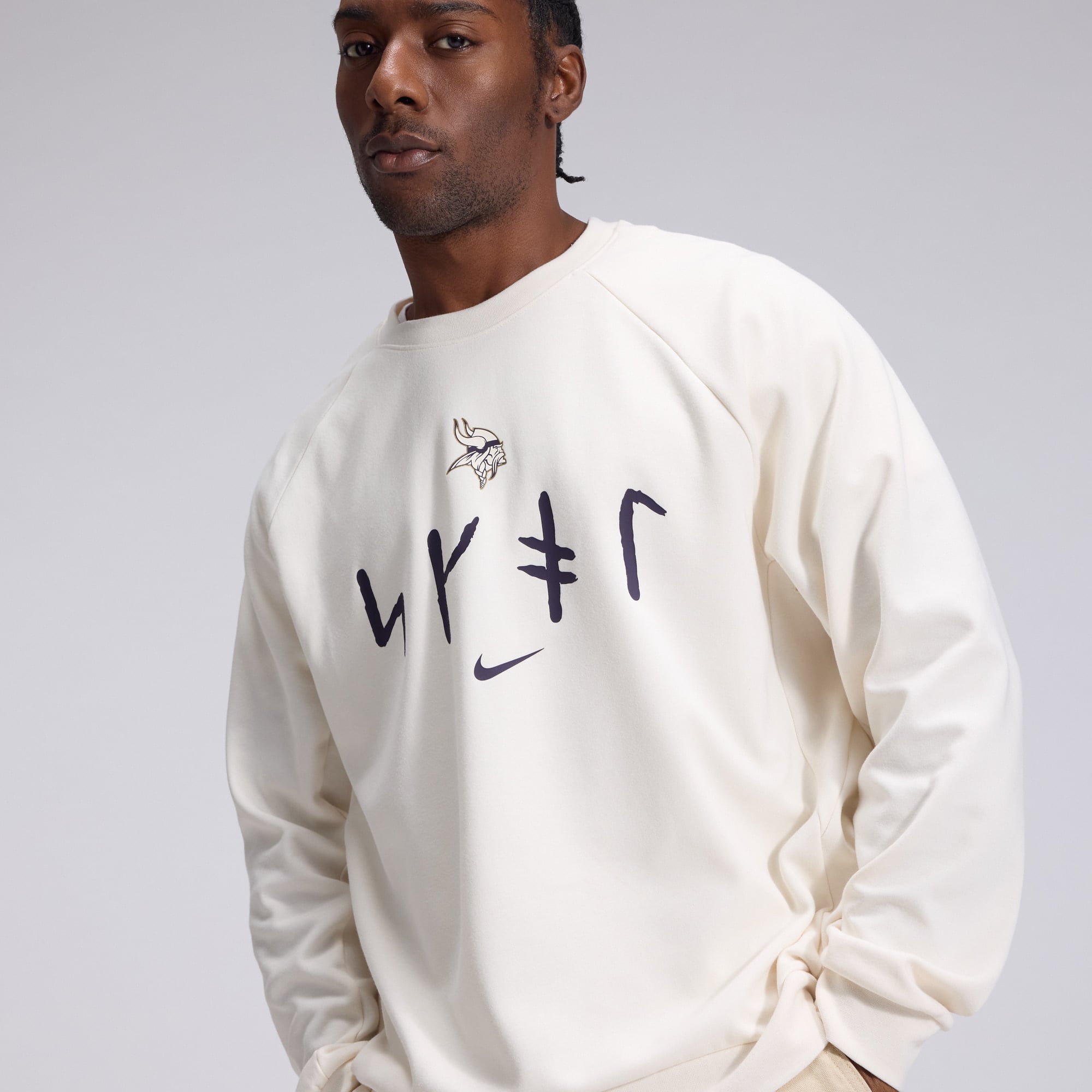 Sweat-shirt Nike Dri-FIT pour homme, coloris crème, collection Minnesota Vikings 2026 Rivalries