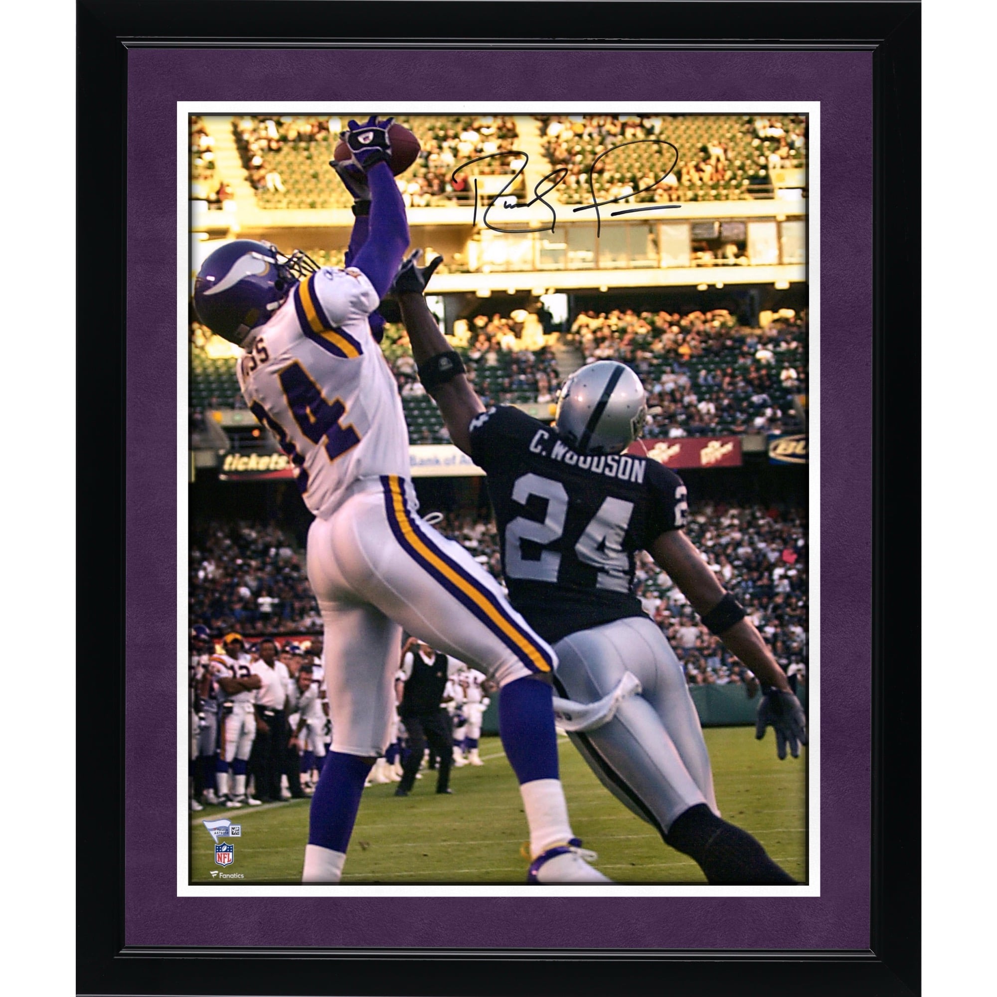 Photo dédicacée de Randy Moss (Minnesota Vikings) - Match contre les Raiders (40 x 50 cm)