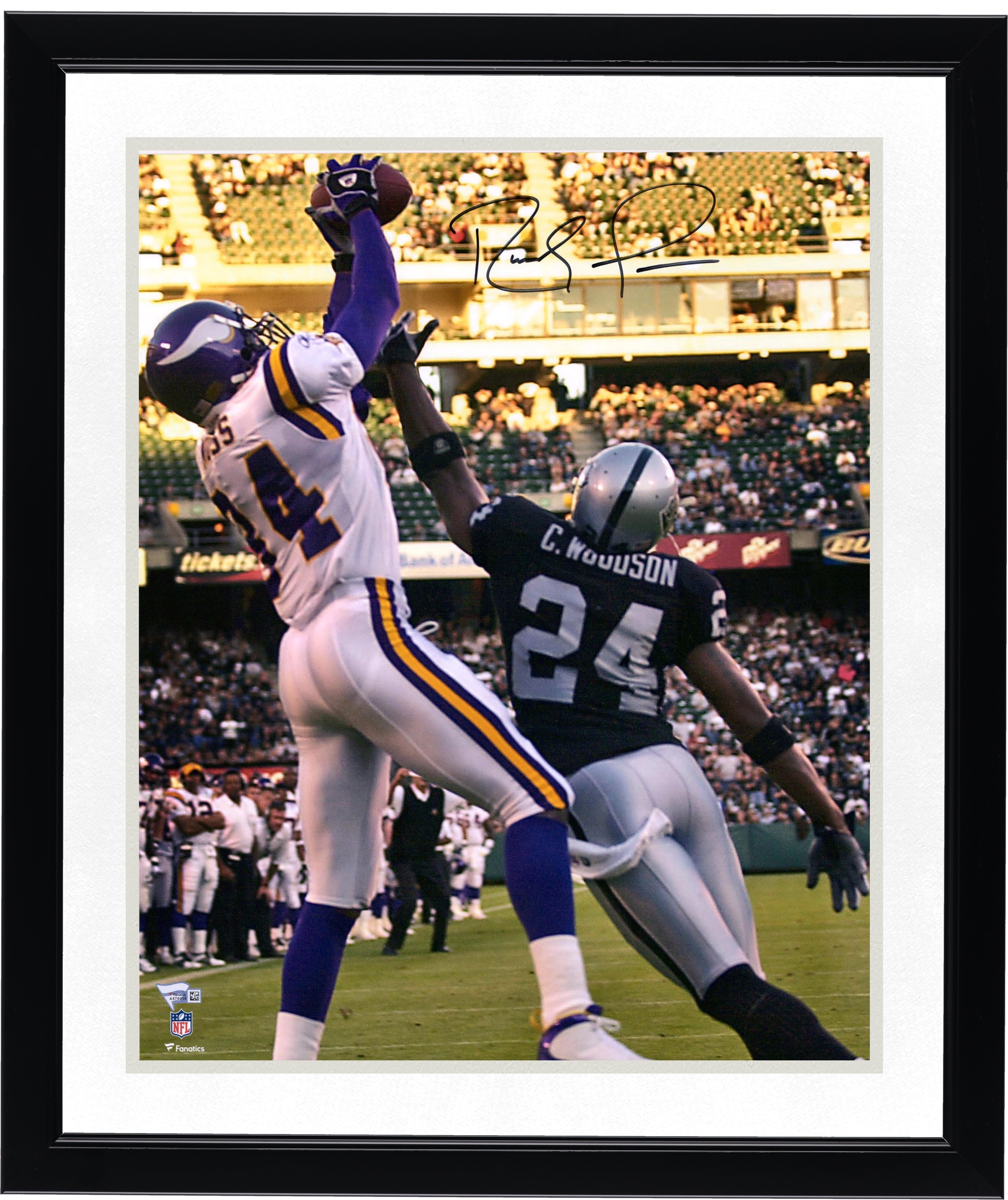 Photo dédicacée de Randy Moss (Minnesota Vikings) - Match contre les Raiders (40 x 50 cm)