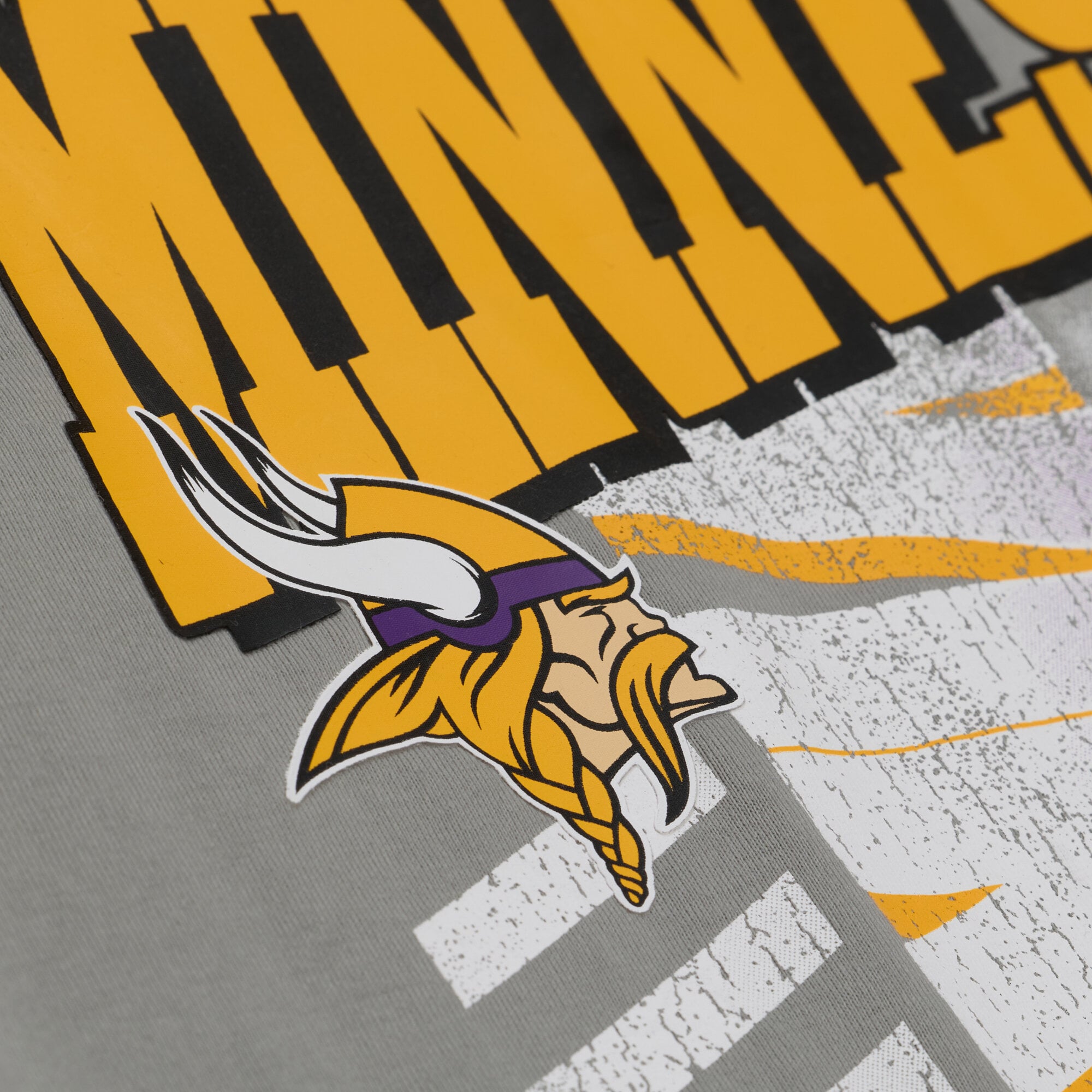 T-shirt court et carré à motif graphique urbain Mitchell & Ness pour femmes, gris, Minnesota Vikings