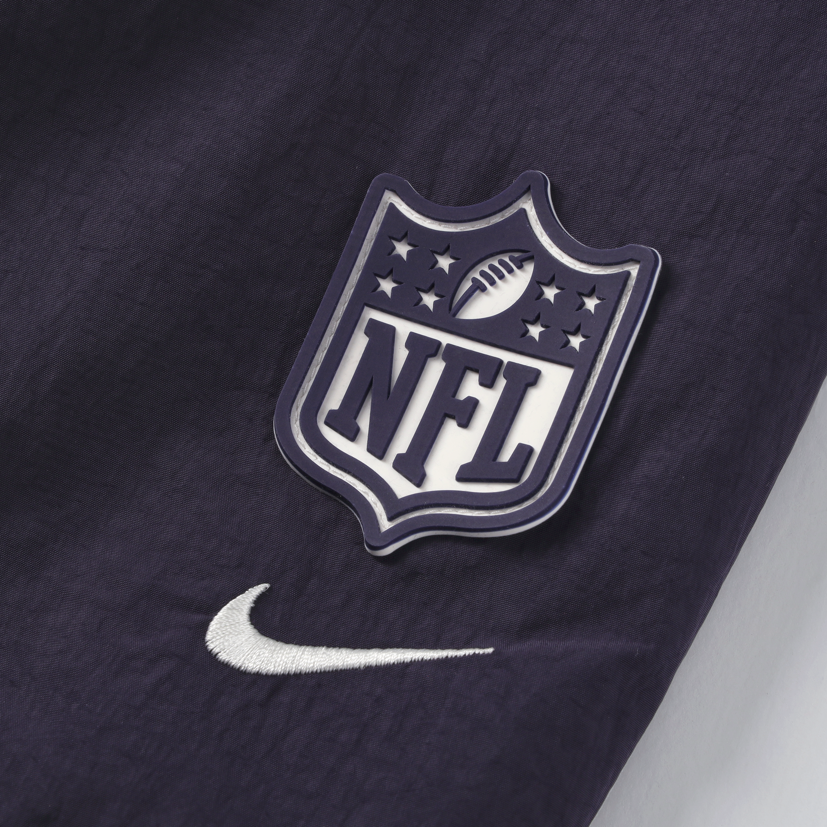 Pantalon tissé à jambes larges Nike pour femme, collection Minnesota Vikings 2026 Rivalries, violet