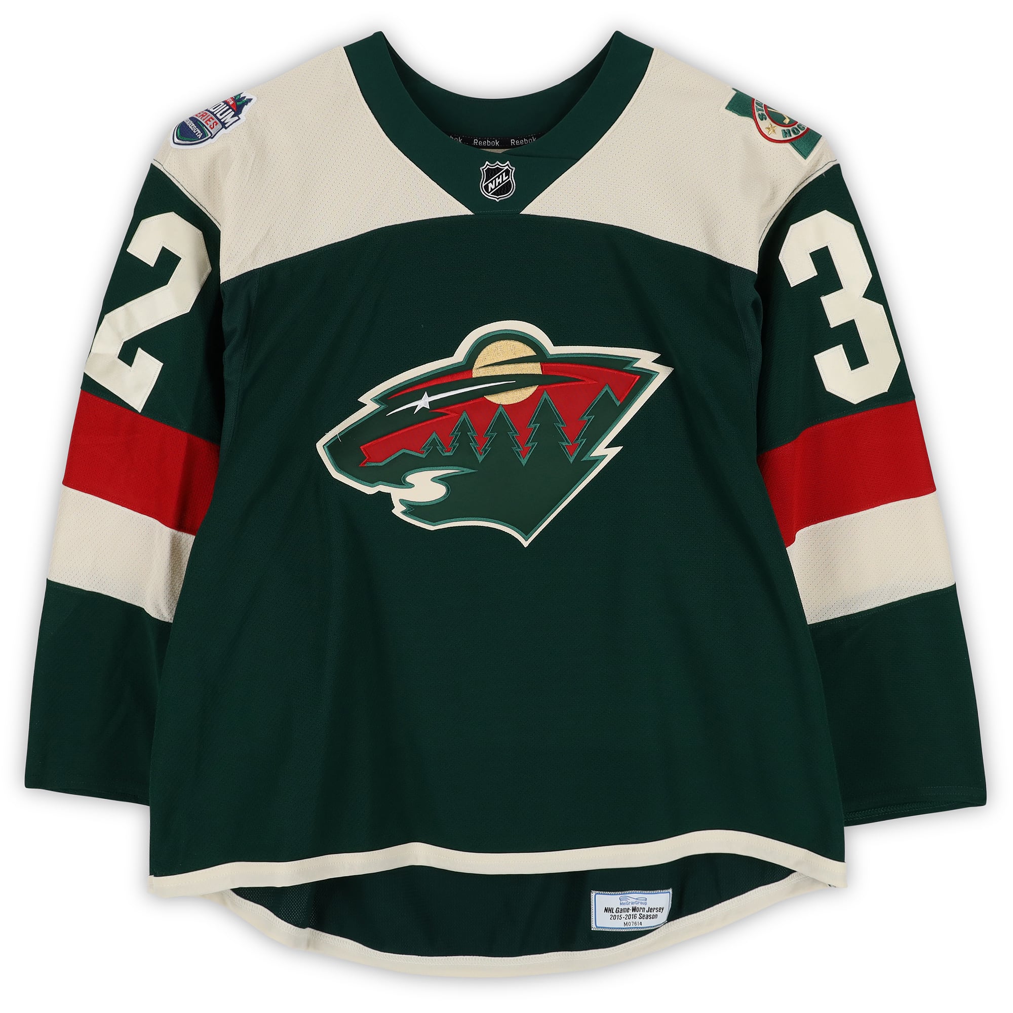 Maillot vert n° 32 de Niklas Backstrom (Minnesota Wild) lors du match contre le Minnesota Wild le 21 février 2016