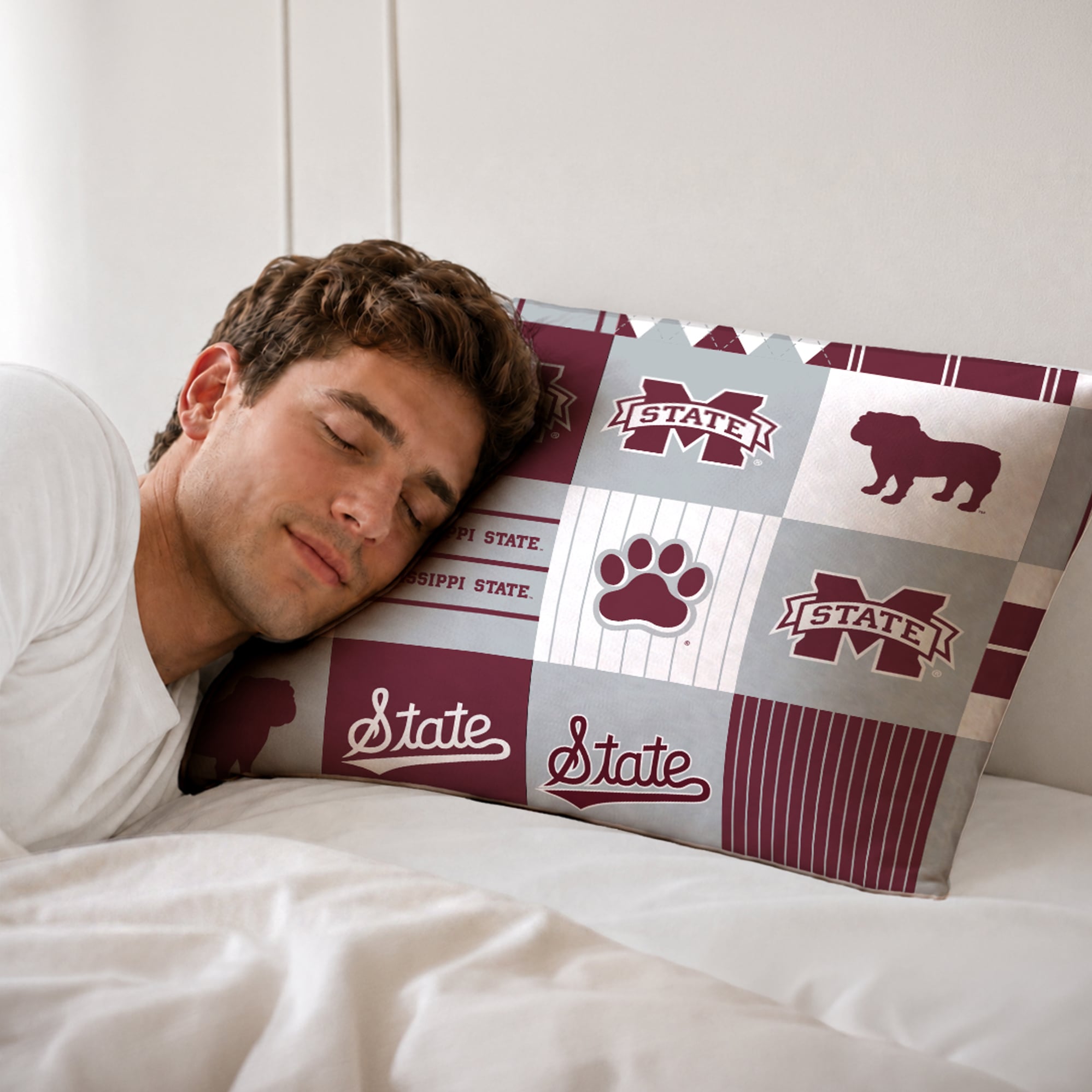 Pegasus Mississippi State Bulldogs Patchwork Plaid Three-Piece Full/Queen Bed in a Bag Set