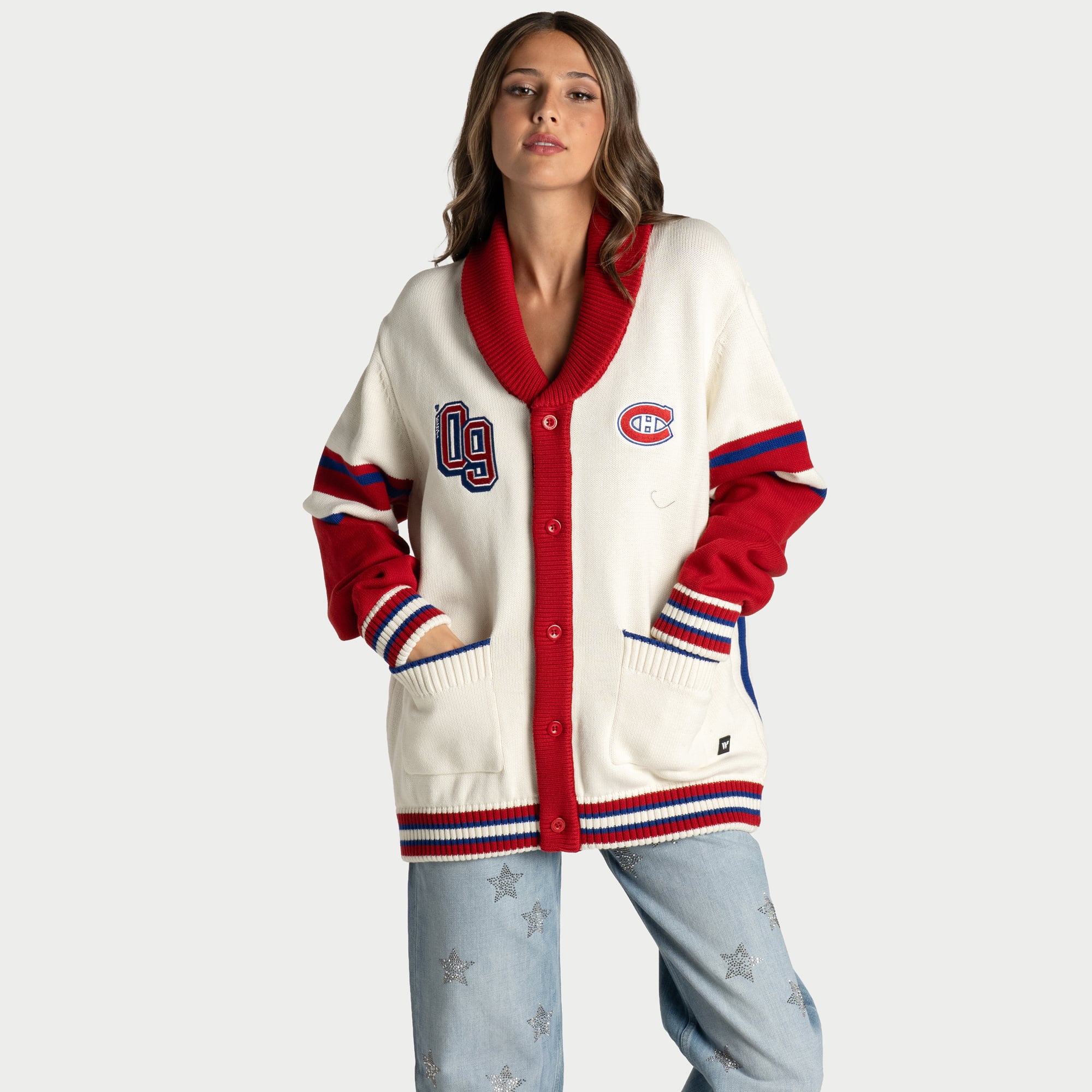Pull en jacquard crème à col roulé The Wild Collective pour femme, motif Canadiens de Montréal