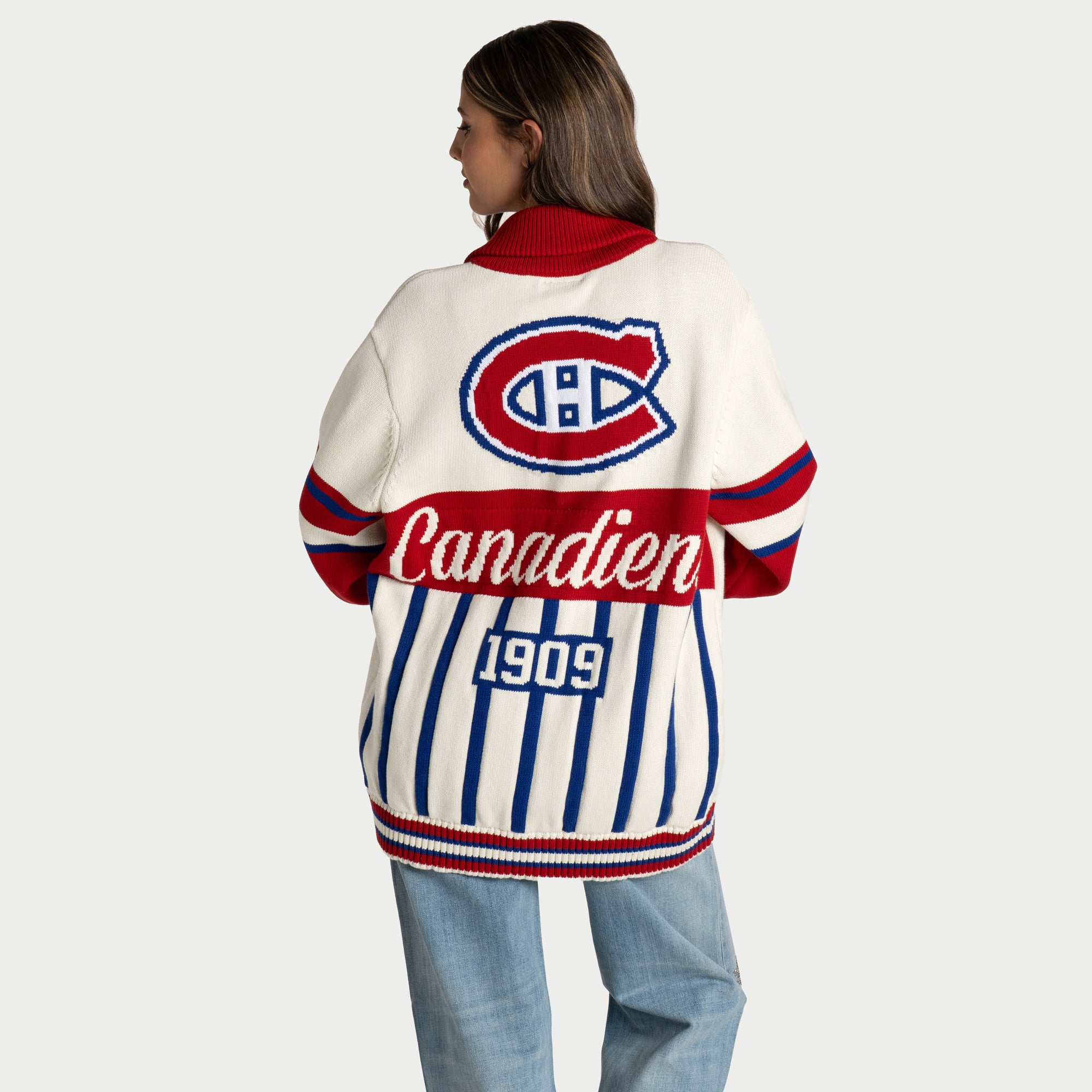 Pull en jacquard crème à col roulé The Wild Collective pour femme, motif Canadiens de Montréal