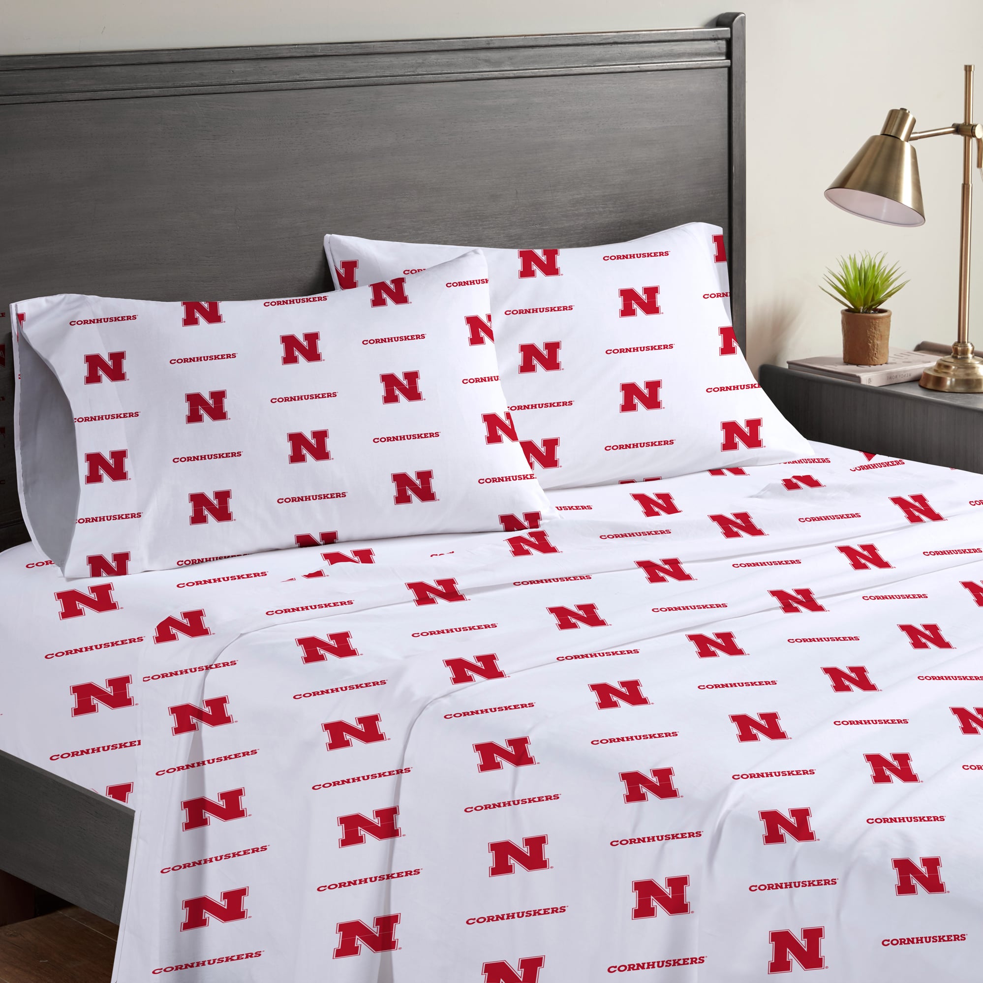 Pegasus Nebraska Huskers Four-Piece Full Sheet Set