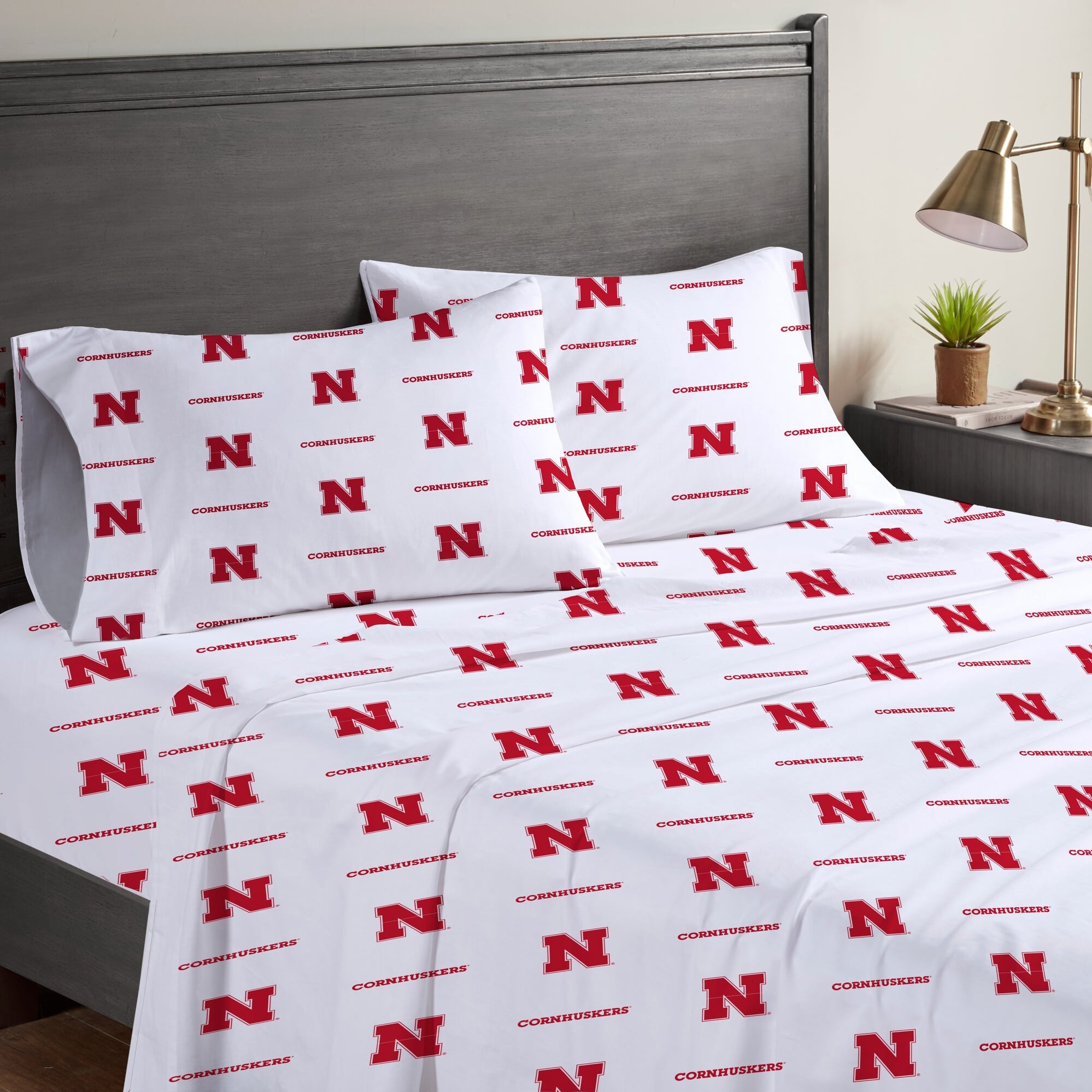 Pegasus Nebraska Huskers Four-Piece Queen Sheet Set
