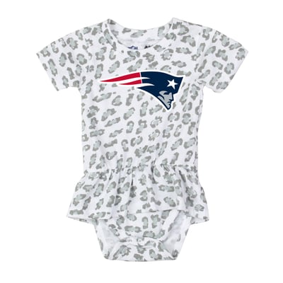  New England Patriots Wes & Willy Girls Infant Leopard Print Ruffled Romper - White