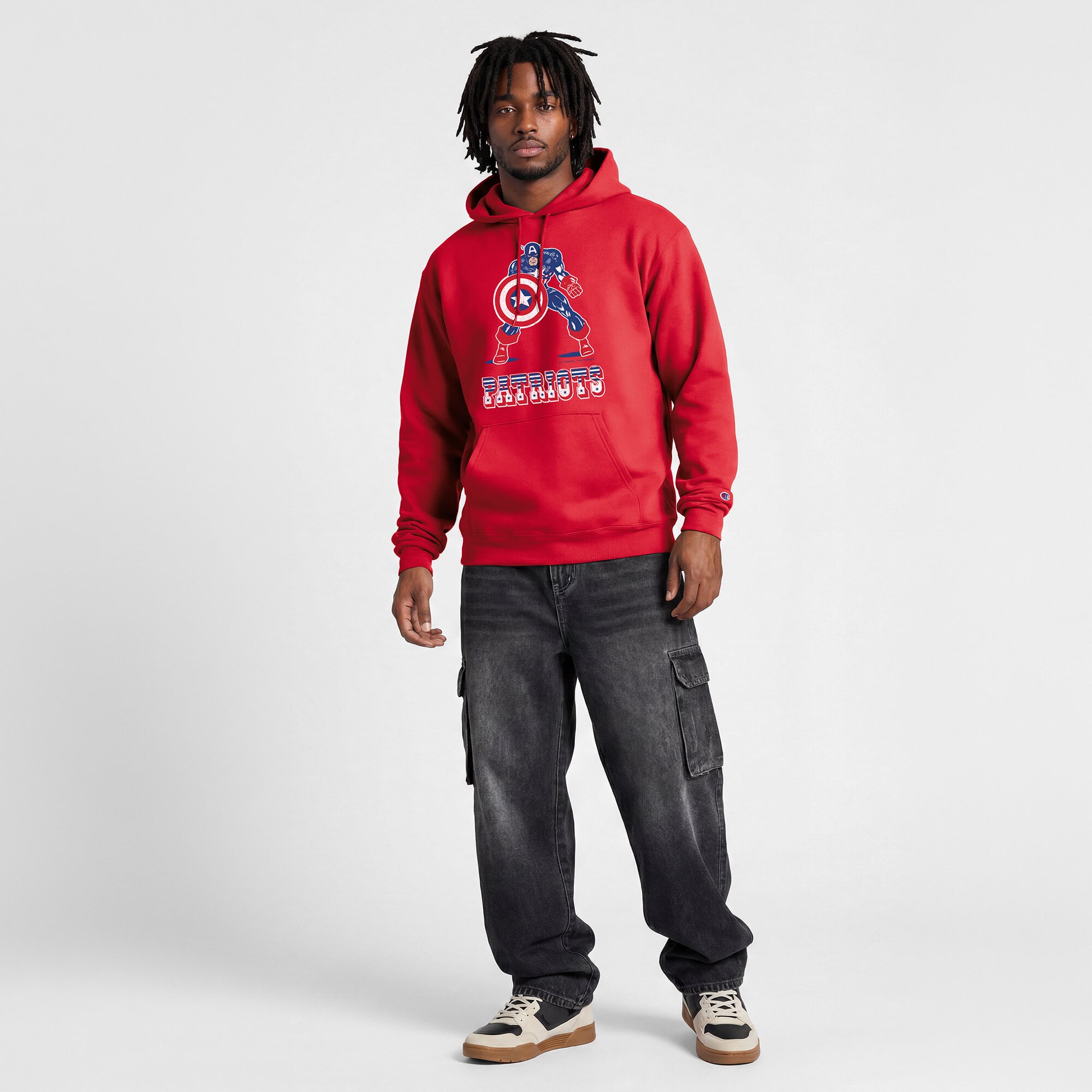 Sweat-shirt à capuche intégral rouge Disney x Champion New England Patriots Powerblend pour homme